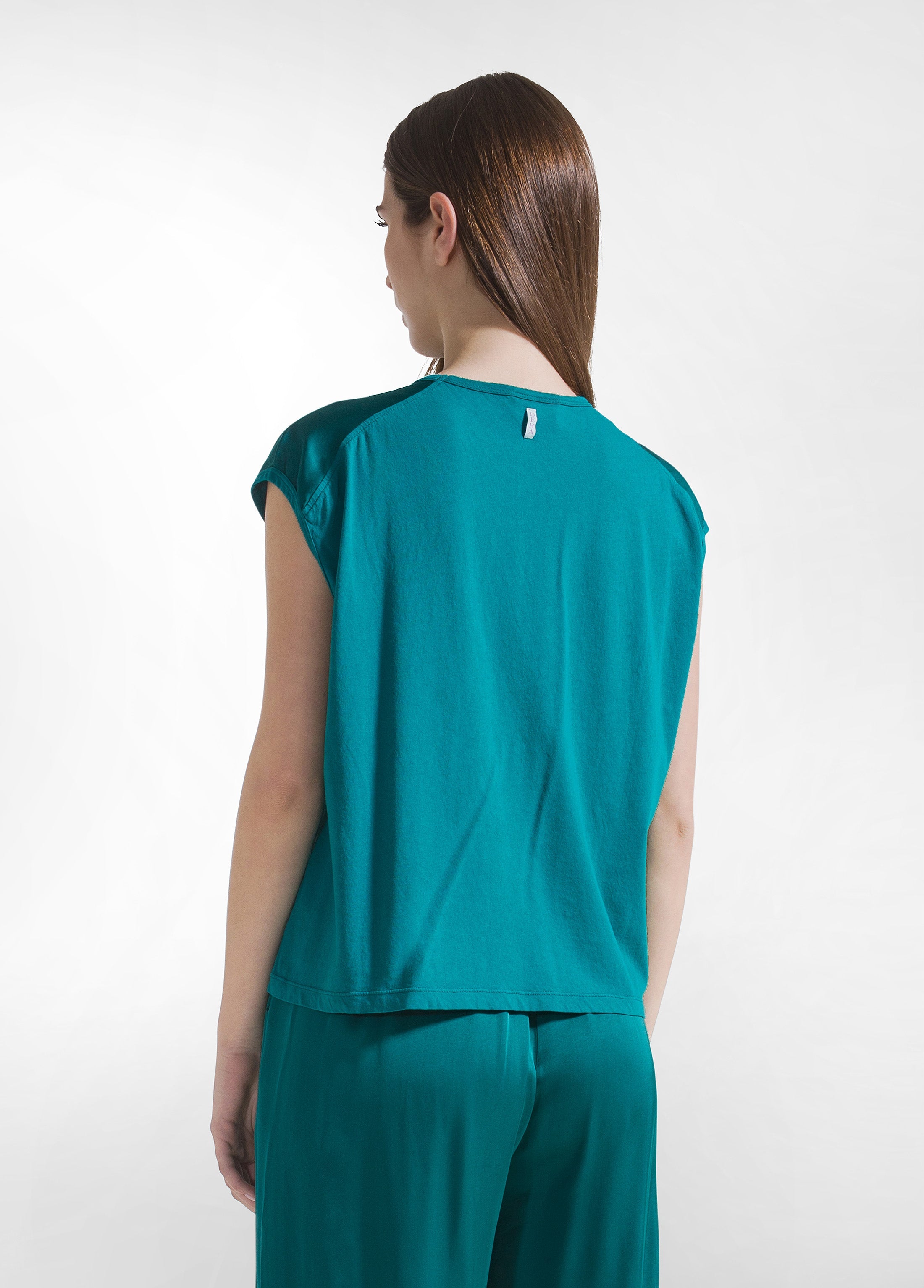deha-completo-top-e-pantaloni-palazzo-in-jersey-e-satin-verde image 4