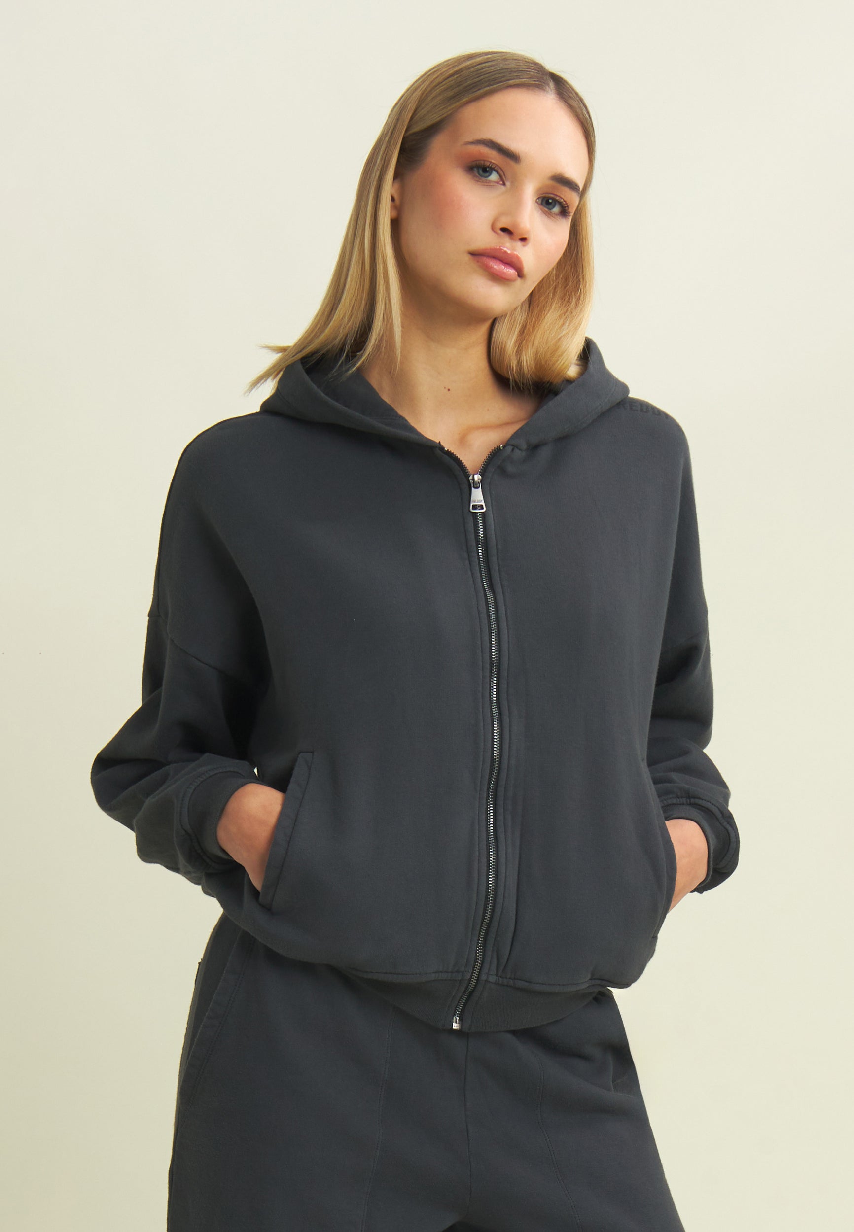 freddy-felpa-oversize-cropped-full-zip-con-stampa-flow image 1