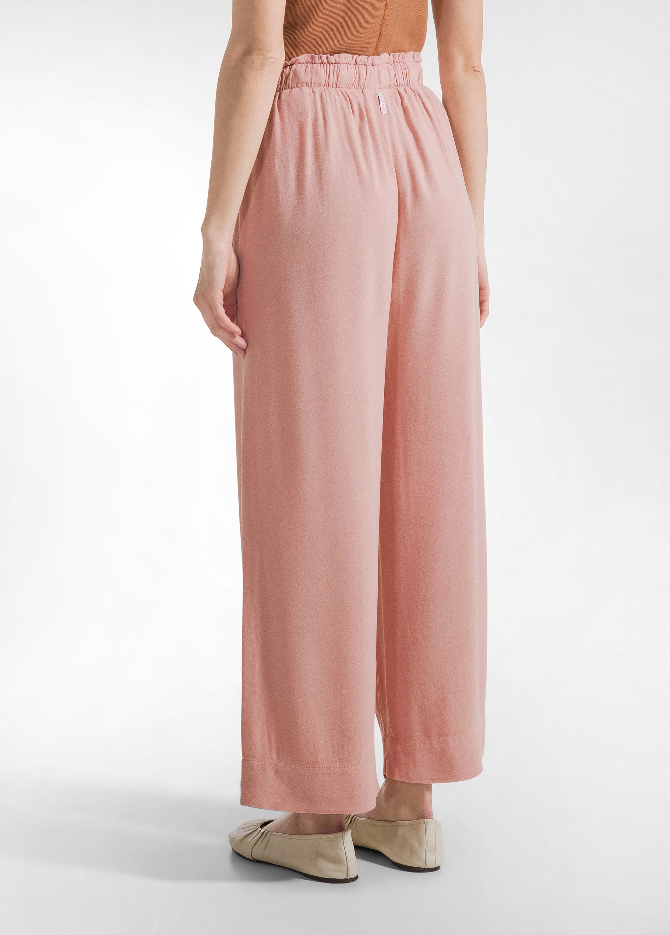 deha-pantalone-cropped-in-viscosa-crepe-rosa image 3