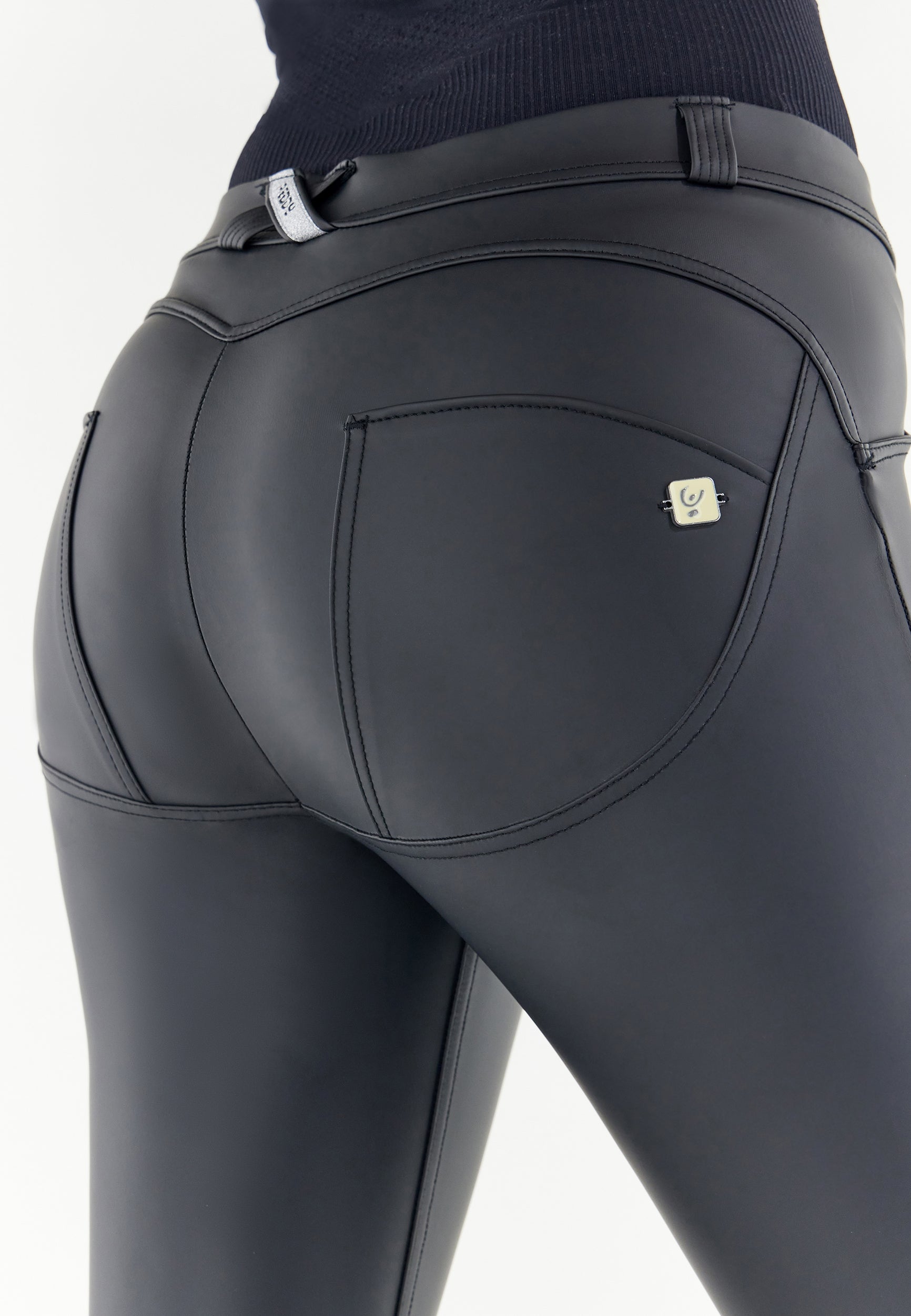 freddy-wr-up-7-8-curvy-similpelle-superskinny-push-up image 4