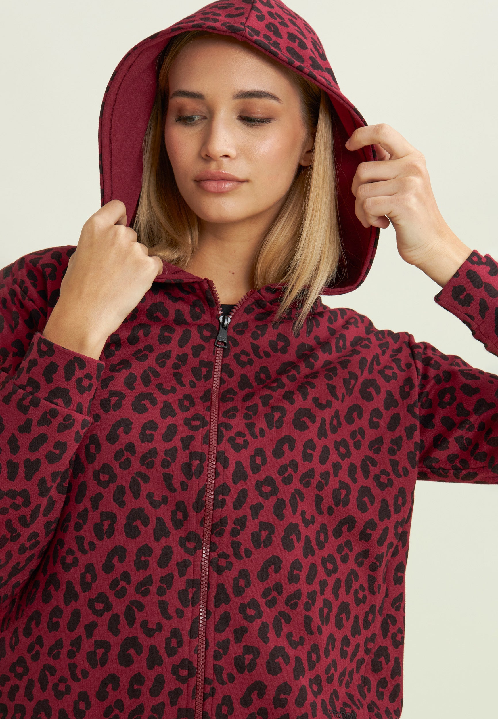 freddy-felpa-donna-leopardata-full-zip-con-cappuccio image 4