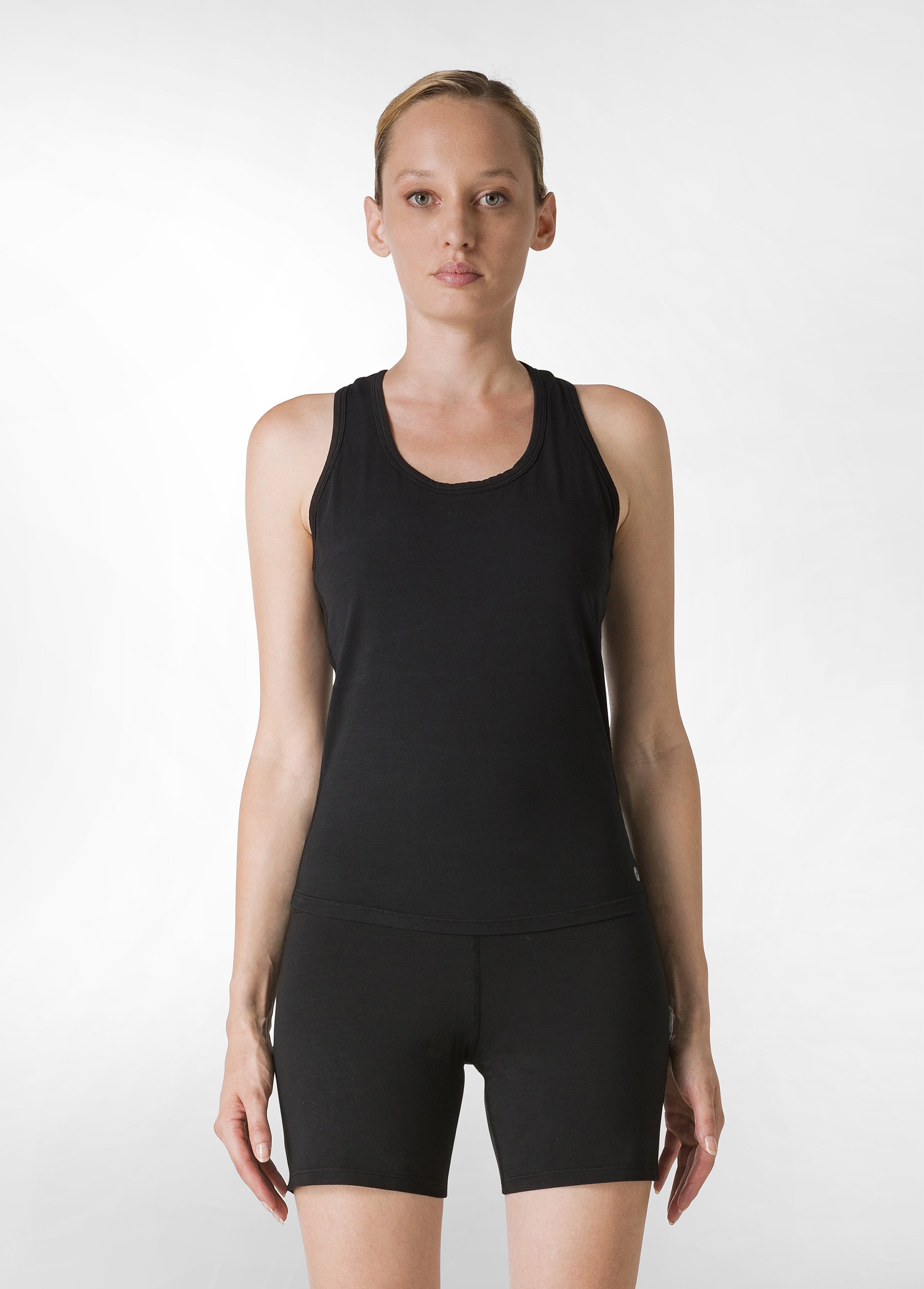 deha-canotta-sportiva-in-jersey-stretch-nero-con-reggiseno-interno image 1