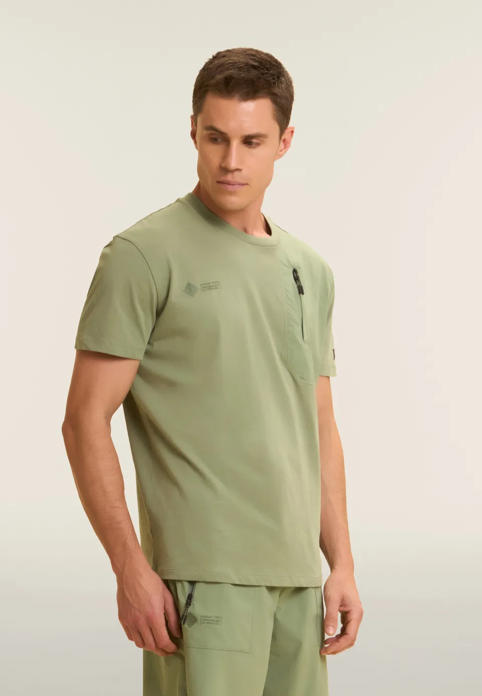 freddy-t-shirt-comfort-in-cotone-jersey-con-taschino-zip-e-inserti-rip-stop image 1
