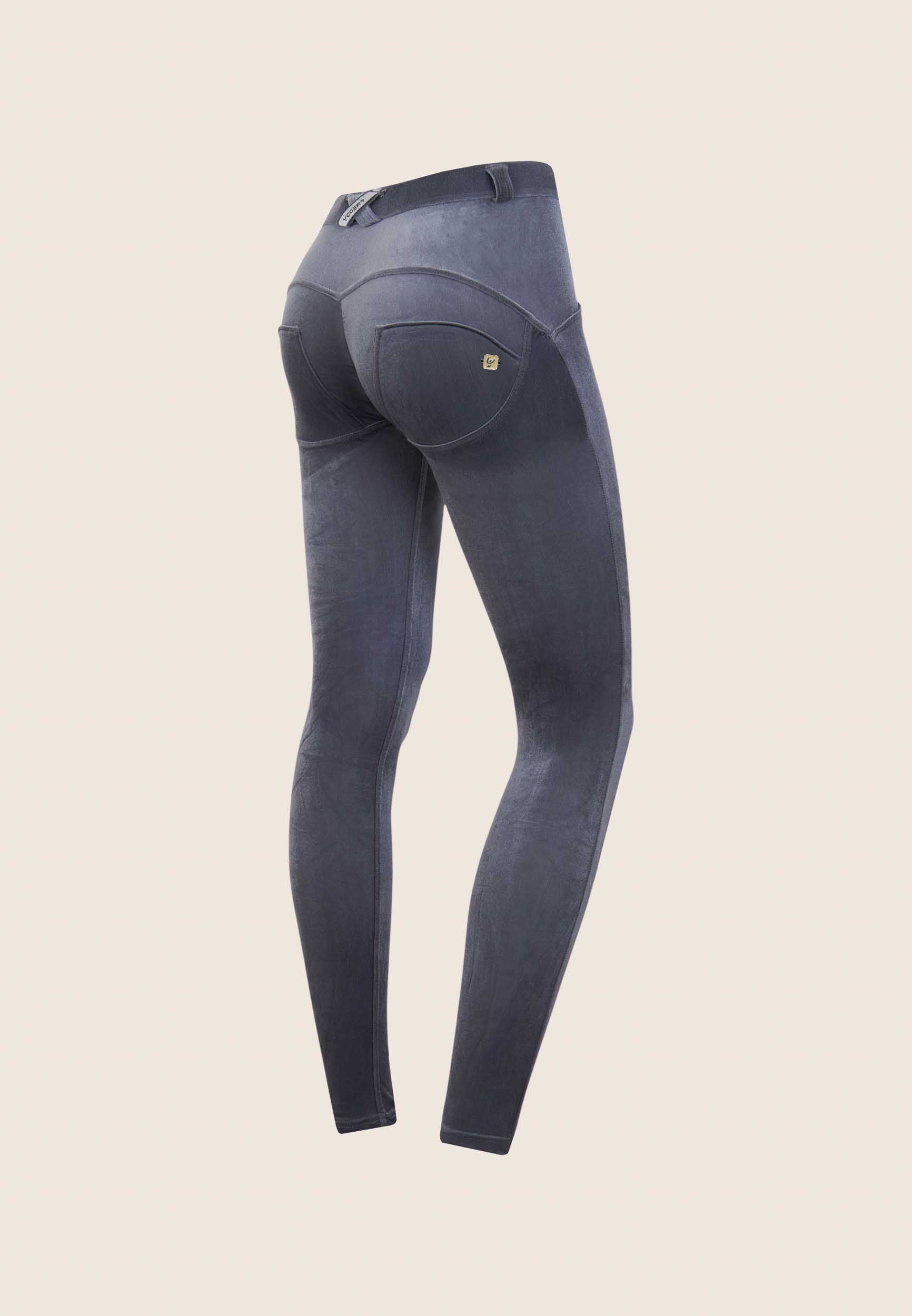 freddy-pantaloni-push-up-wr-up-vita-regular-effetto-velluto image 2