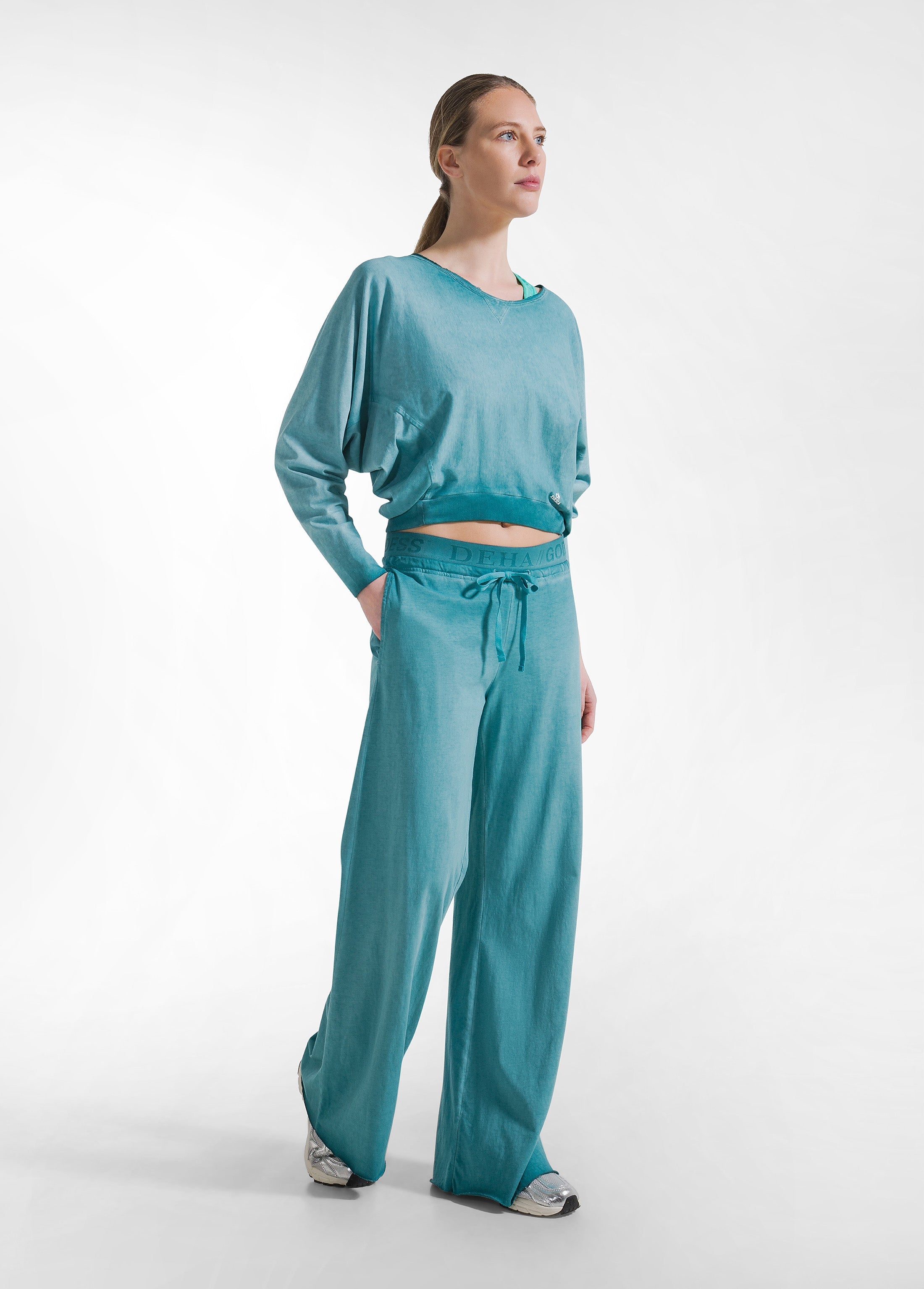 deha-d42106-pantaloni-ampi-effetto-fade-verde-in-jersey-stretch image 1