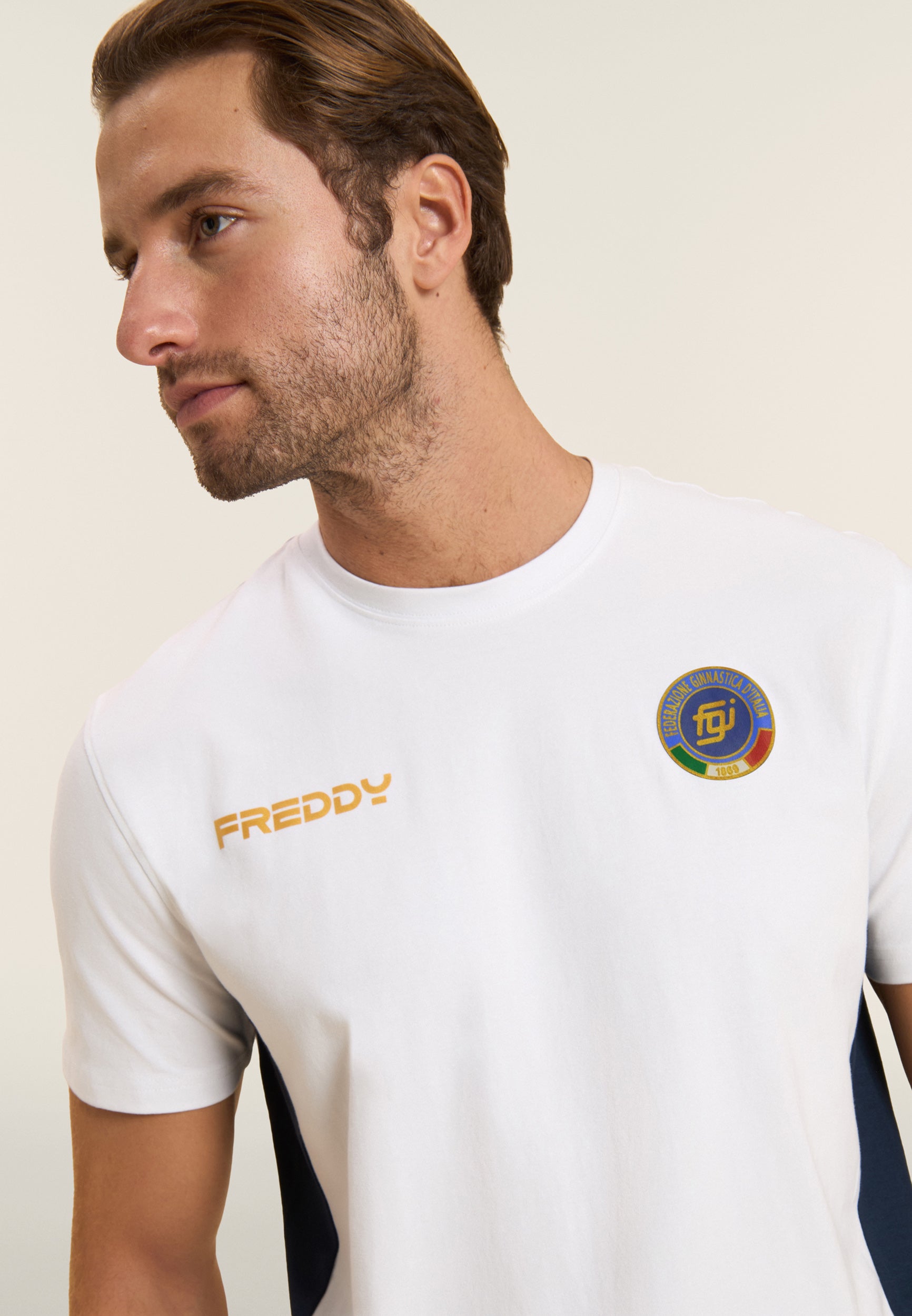 freddy-t-shirt-uomo-italia-fgi-bianca-con-inserti-blu image 4