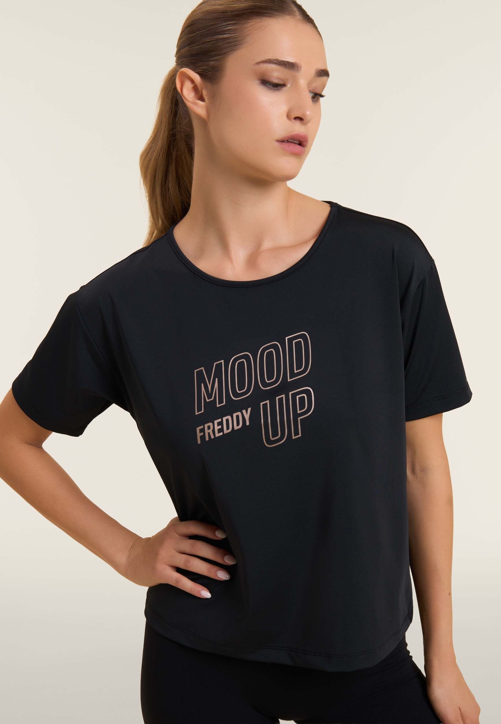 freddy-t-shirt-donna-cropped-comfort-con-stampa-mood-up-in-jersey-nylon image 4
