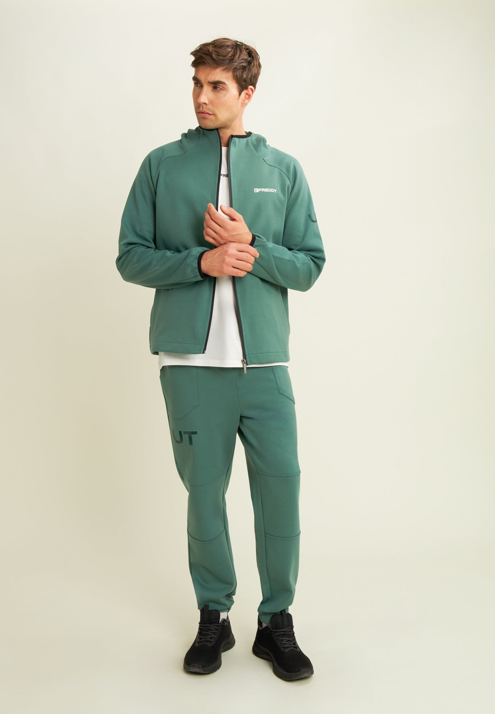 freddy-pantaloni-uomo-slim-interlock-stampa-ut-con-coulisse image 2