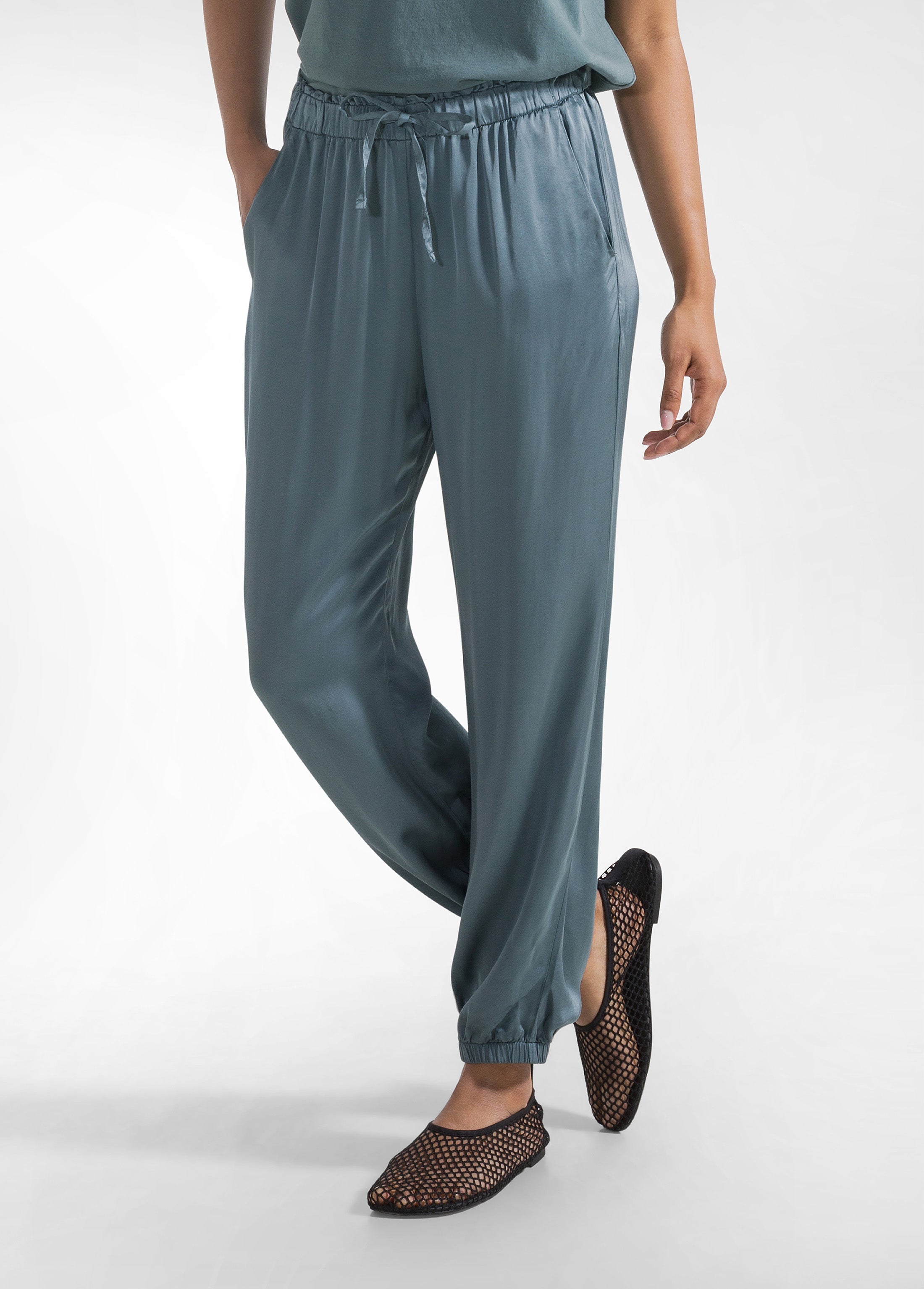 deha-pantaloni-jogger-in-satin-di-viscosa-verde-d42455 image 2