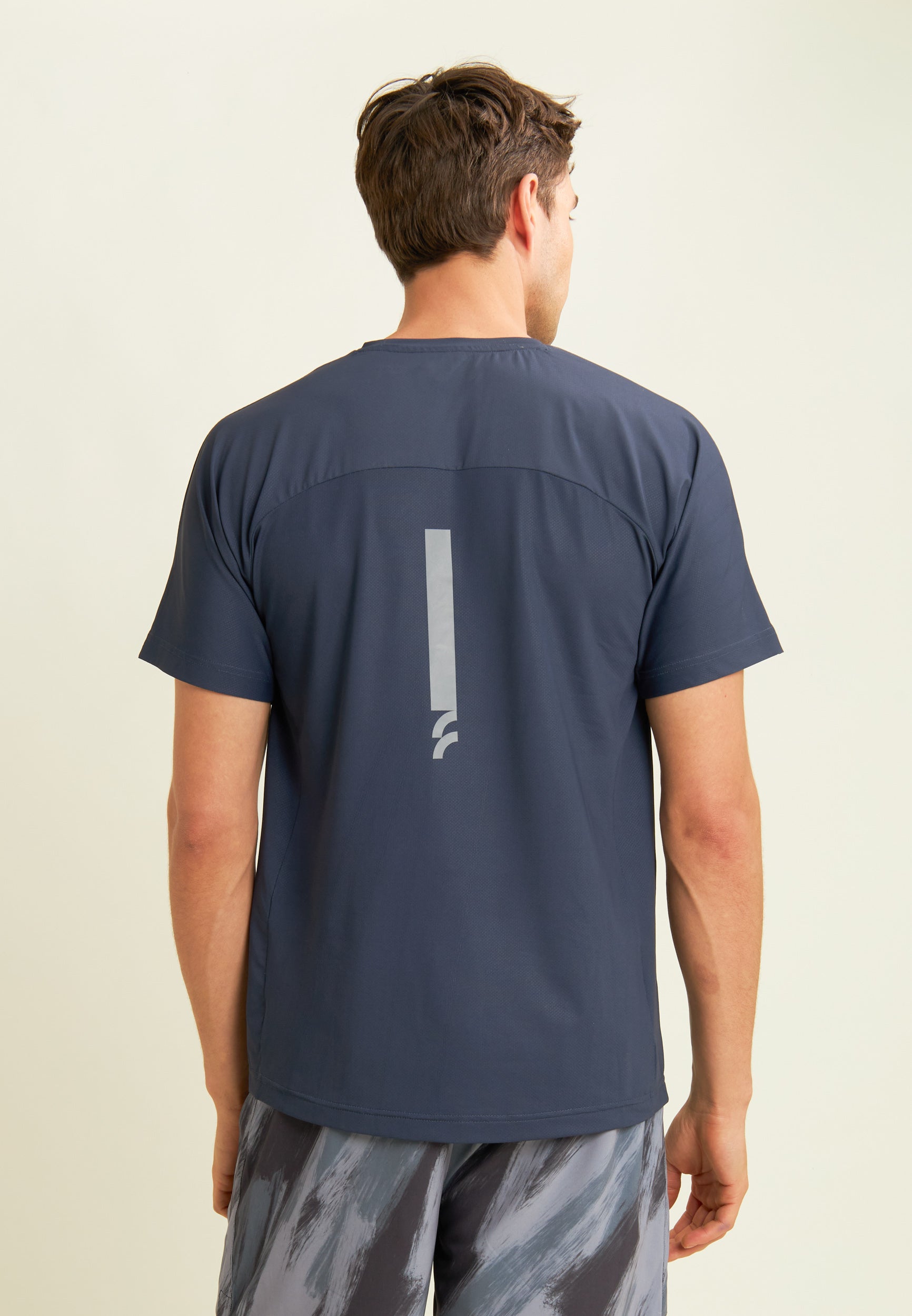 freddy-t-shirt-uomo-slim-logo-al-cuore-fit-ergonomico image 3