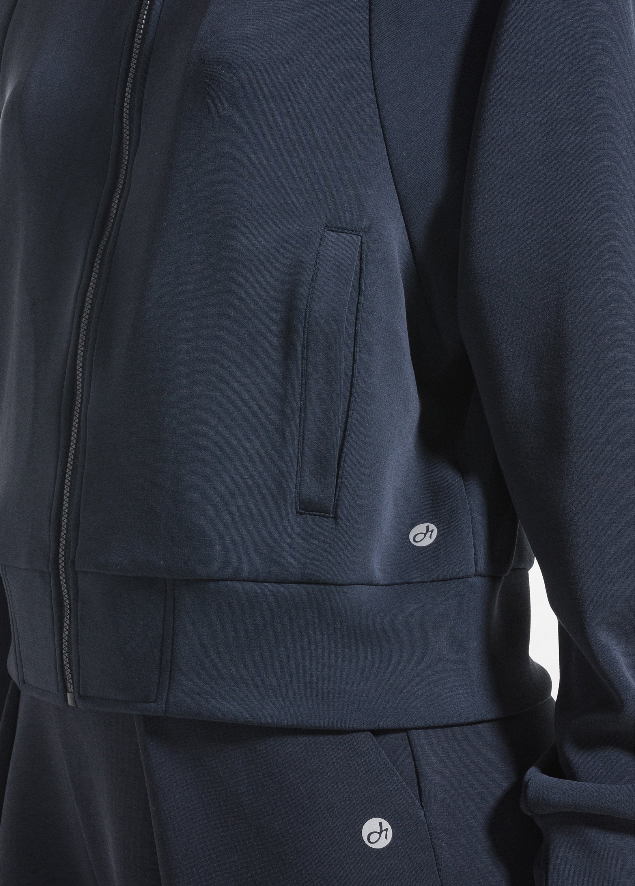 deha-completo-bomber-full-zip-e-pantaloni-plissettati-in-modal-nero image 3