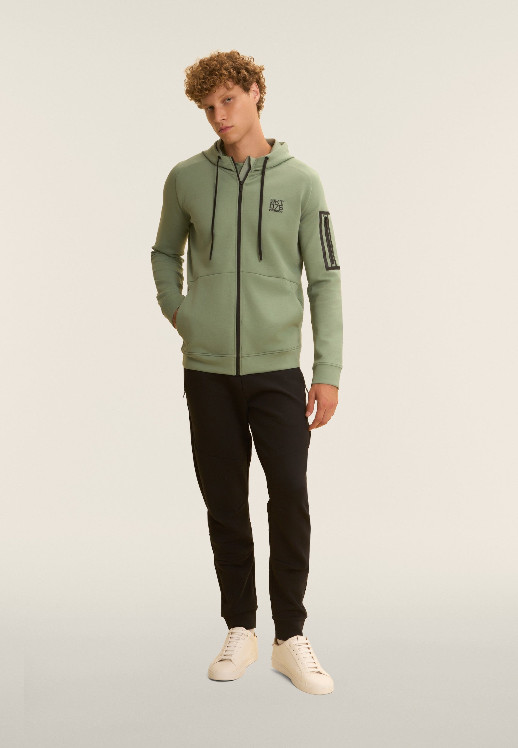 freddy-felpa-con-cappuccio-full-zip-in-tessuto-tecnico image 2