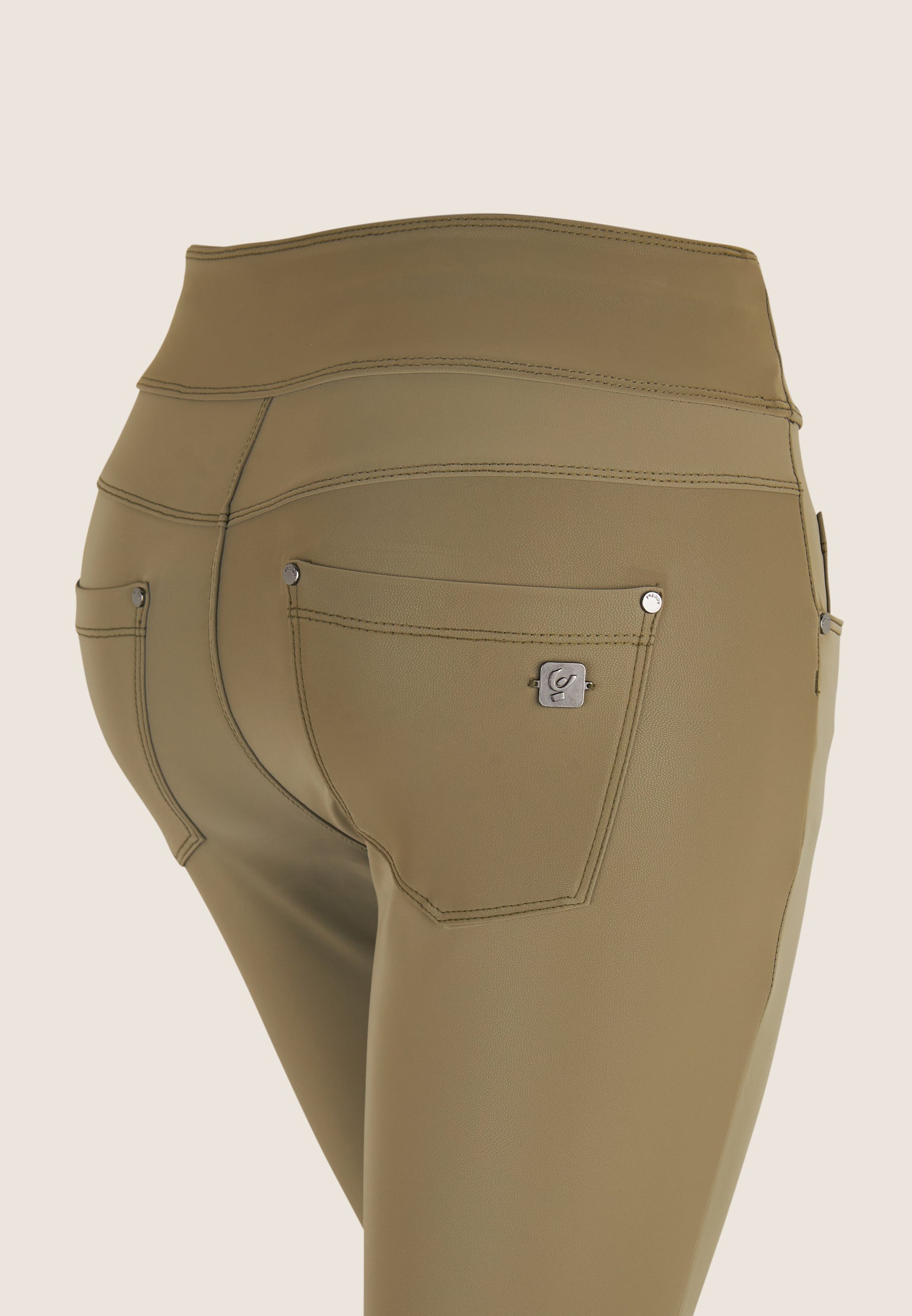 freddy-n-o-w-pants-donna-skinny-vita-media-in-similpelle-lucida image 6