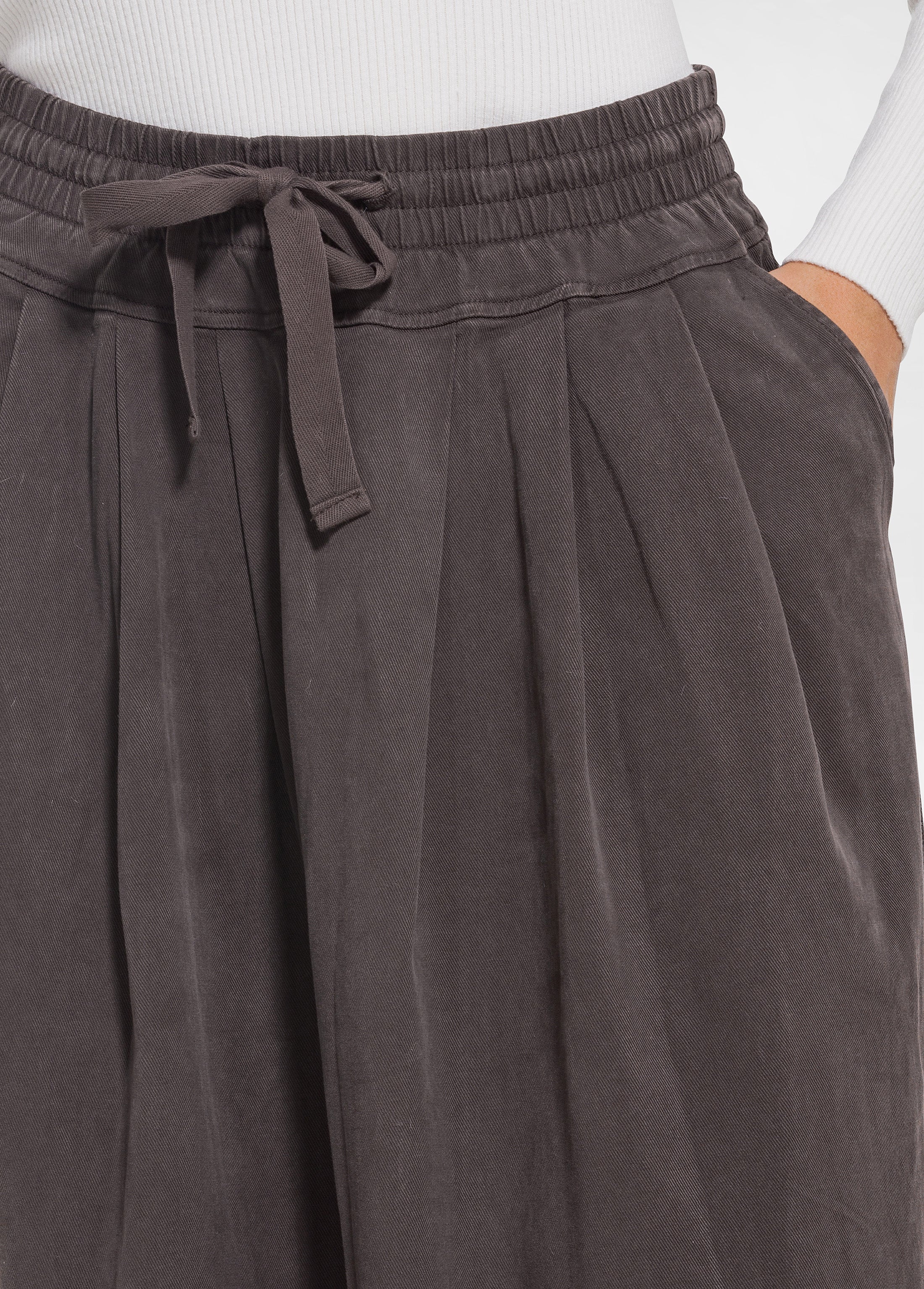 deha-gonna-a-pieghe-in-twill-lyocell-marrone image 4