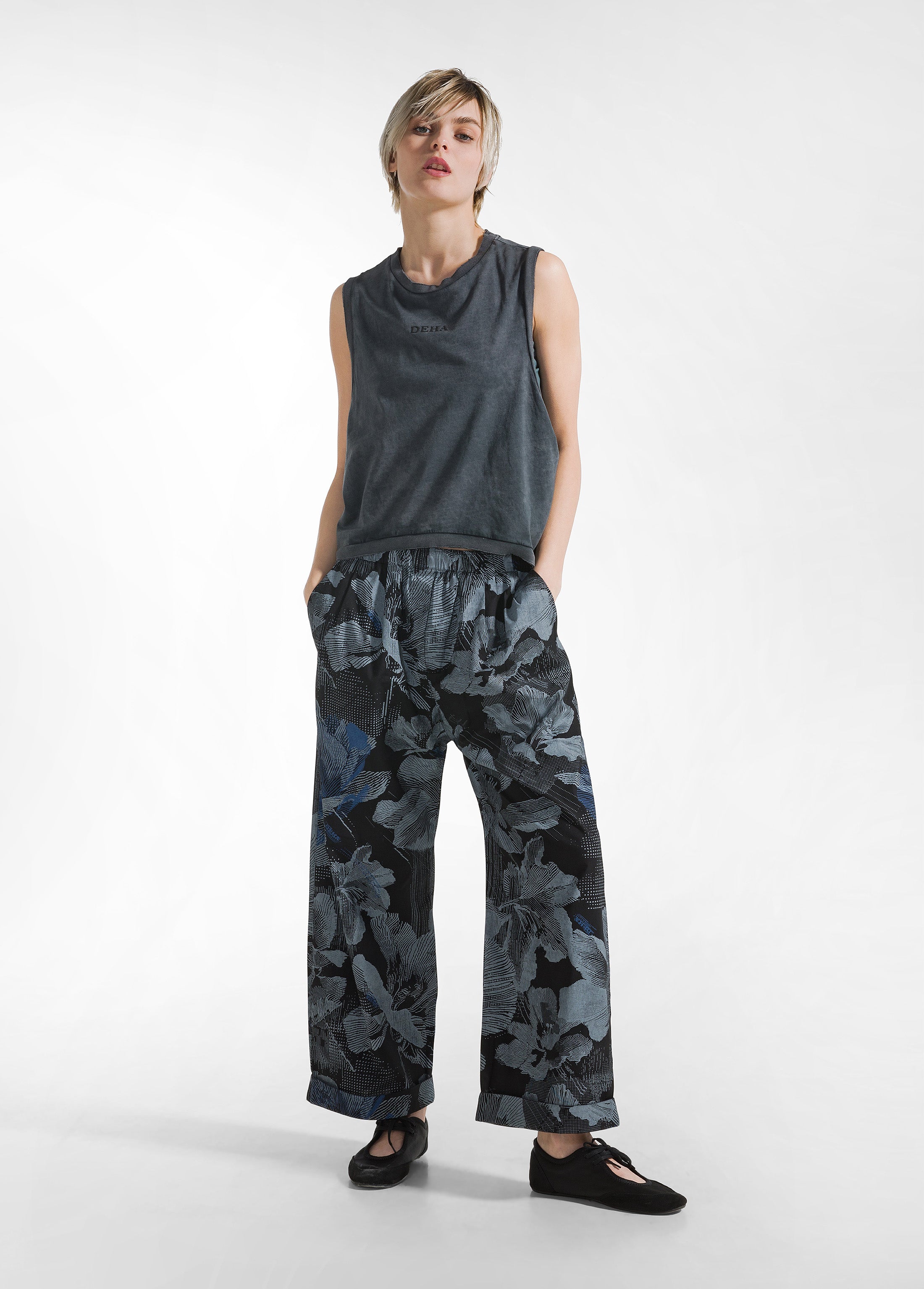 deha-pantalone-relaxed-in-popeline-stampato-nero image 1