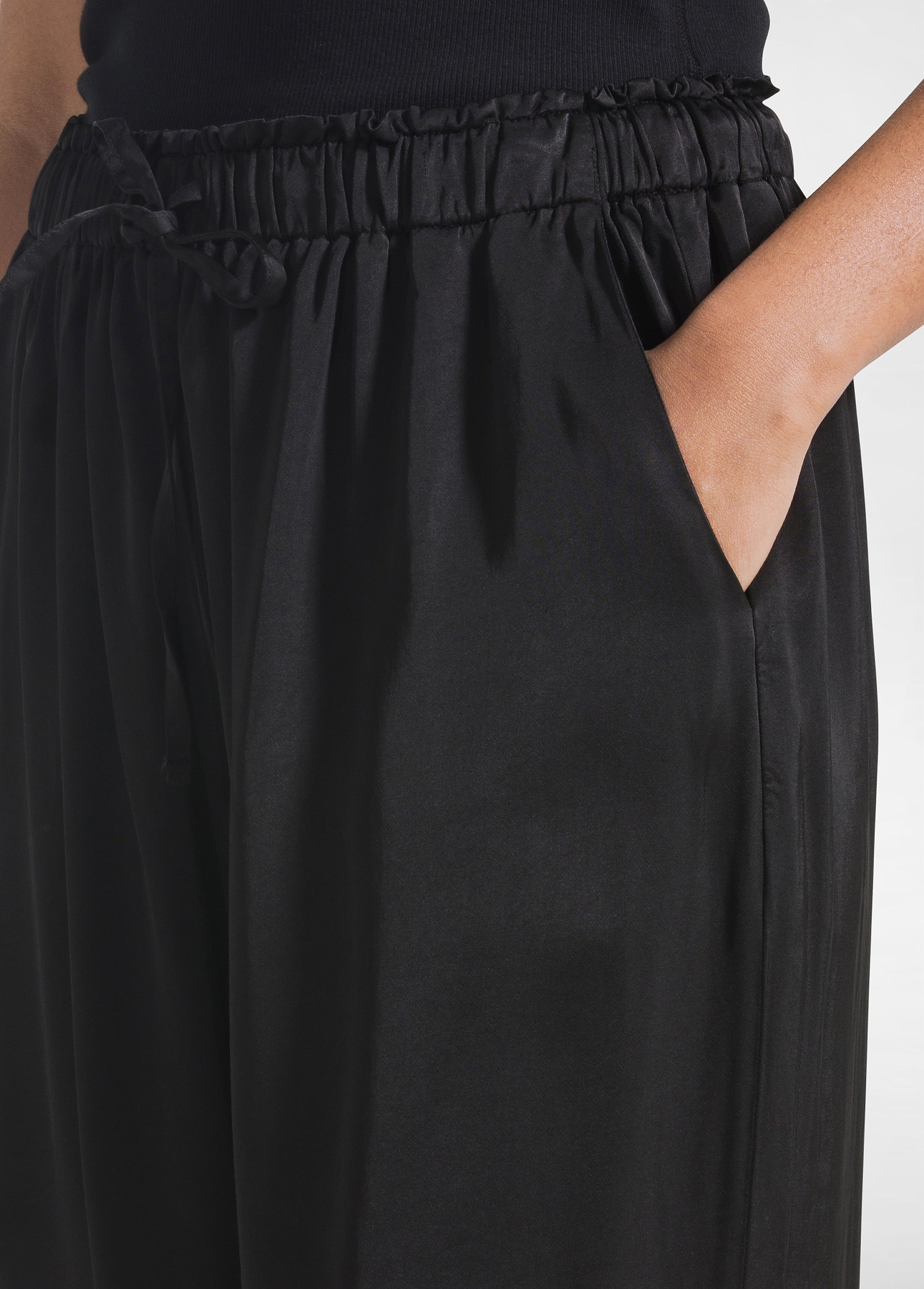 deha-pantaloni-palazzo-in-satin-nero-100-viscosa image 4