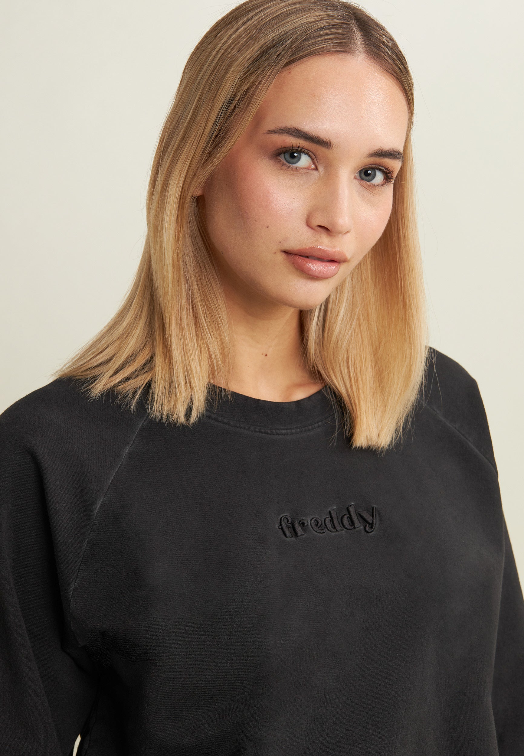 freddy-felpa-cropped-comfort-fit-cold-dyed-nera-donna image 4