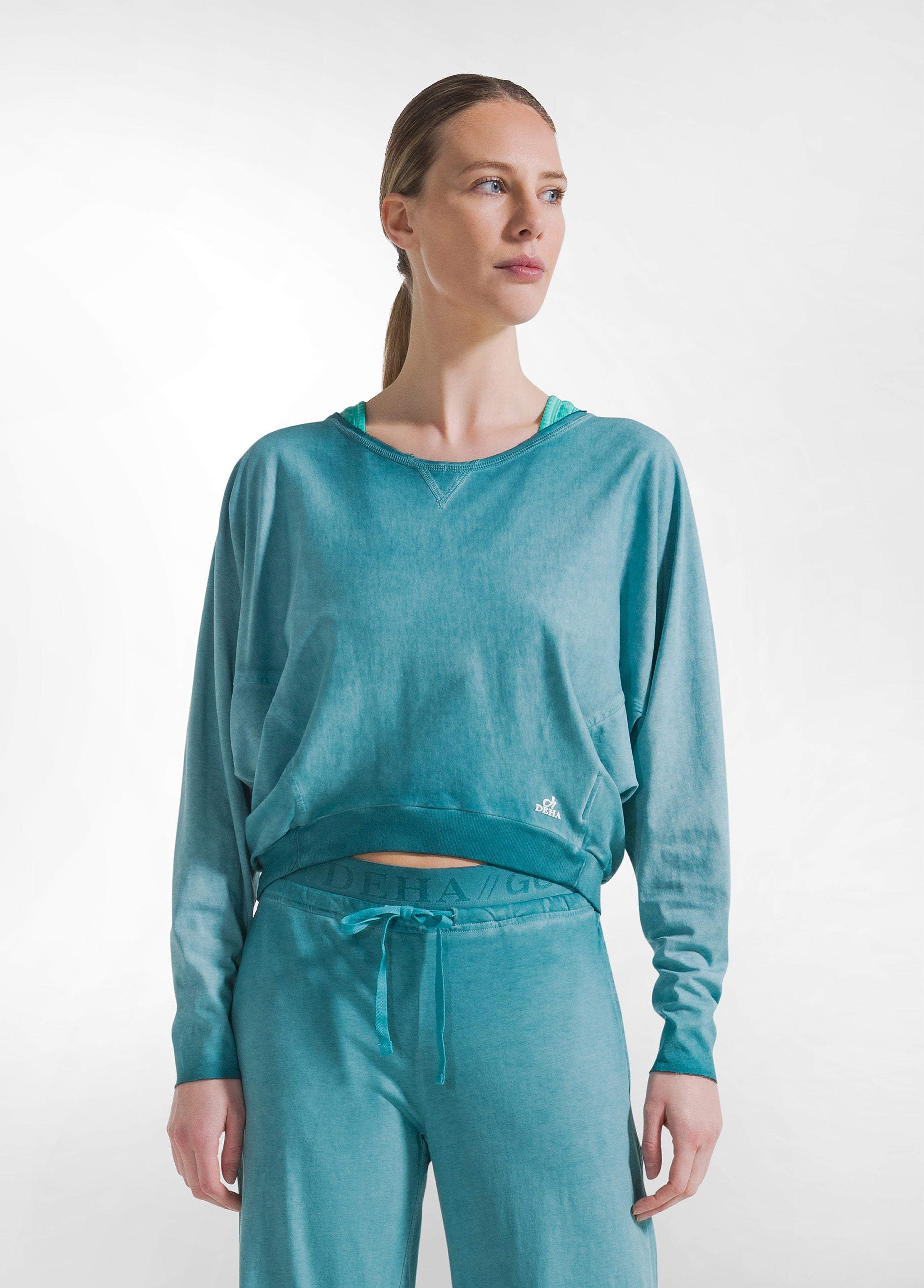 deha-felpa-cropped-effetto-sfumato-d42100-verde-donna image 1