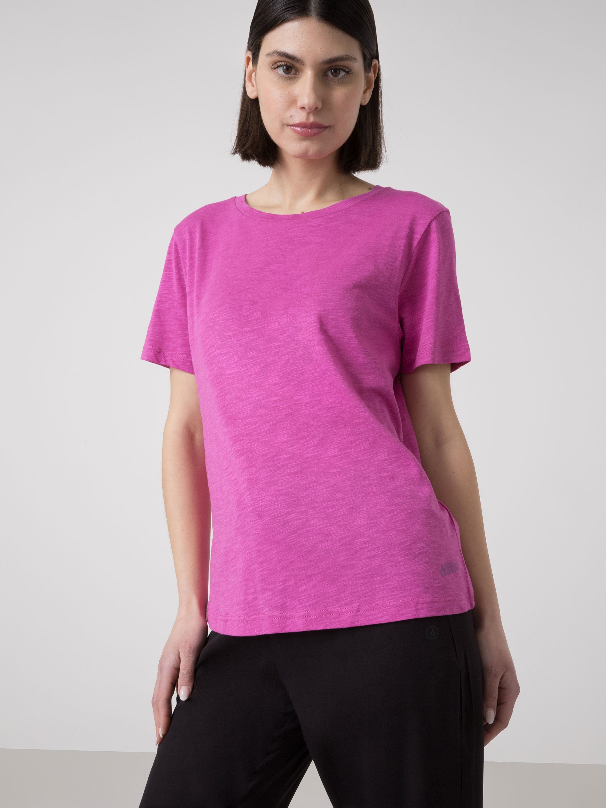 dimensione-danza-t-shirt-donna-in-slub-jersey-regular-fit-con-scollo-rotondo image 4