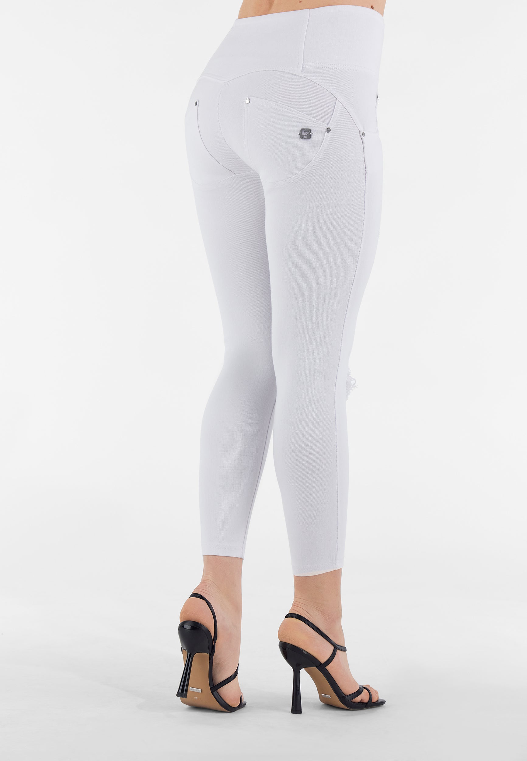 freddy-pantaloni-push-up-wr-up-7-8-vita-alta-con-bottoni-effetto-strappi image 7