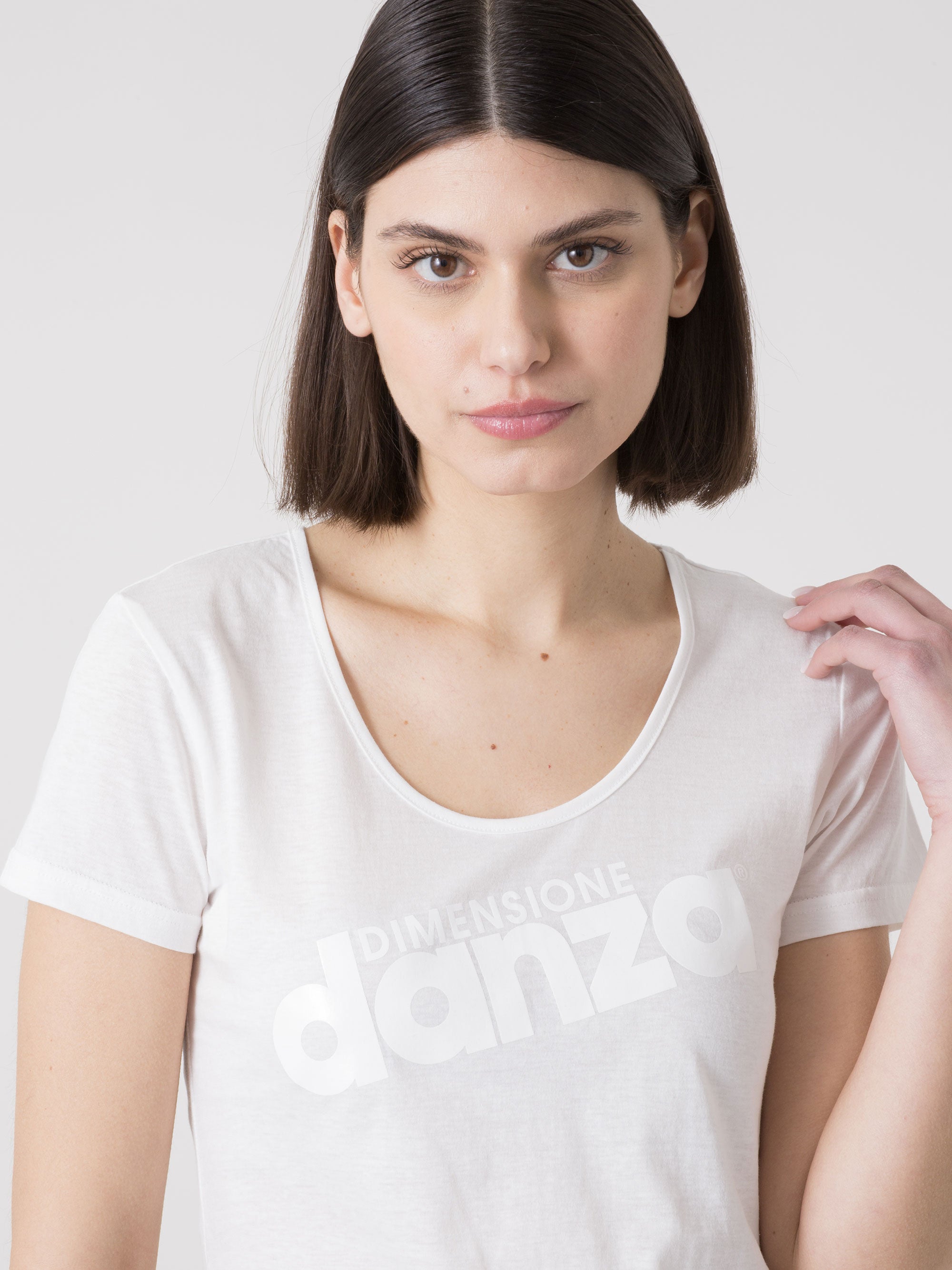 dimensione-danza-t-shirt-donna-in-cotone-con-logo-frontale image 4