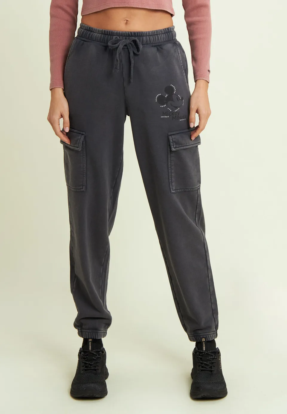 freddy-pantaloni-cargo-donna-in-french-terry-con-grafica-disney-mickey-mouse image 1