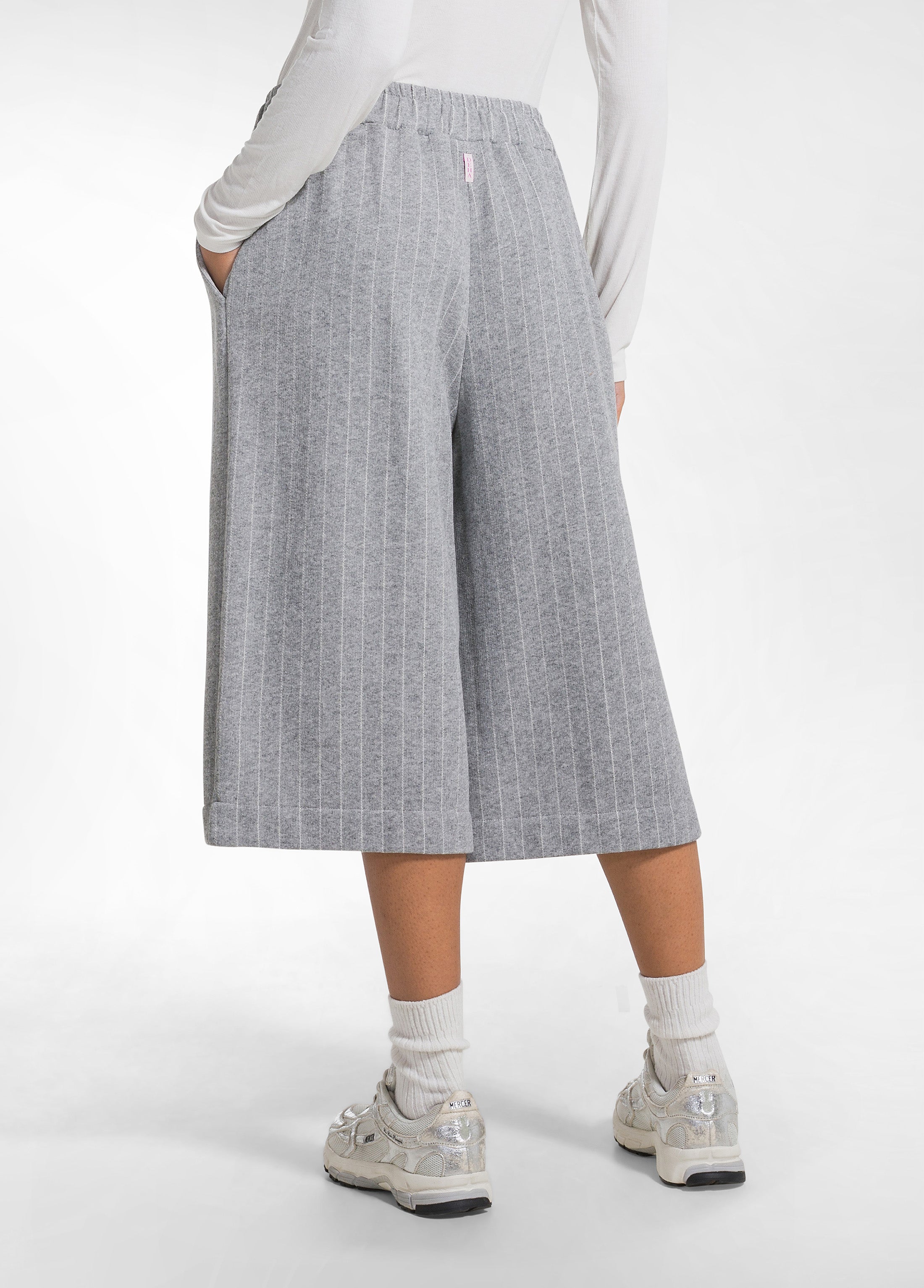 deha-bermuda-a-righe-gessate-grigio-bermuda-leisurewear-donna-in-felpa image 3