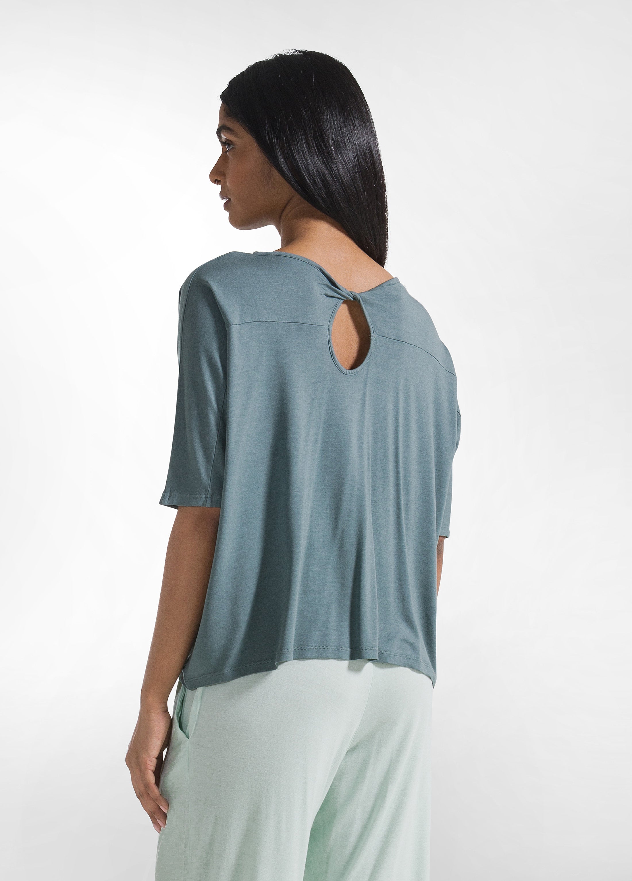 deha-t-shirt-fluida-in-viscosa-ecovero-verde image 2