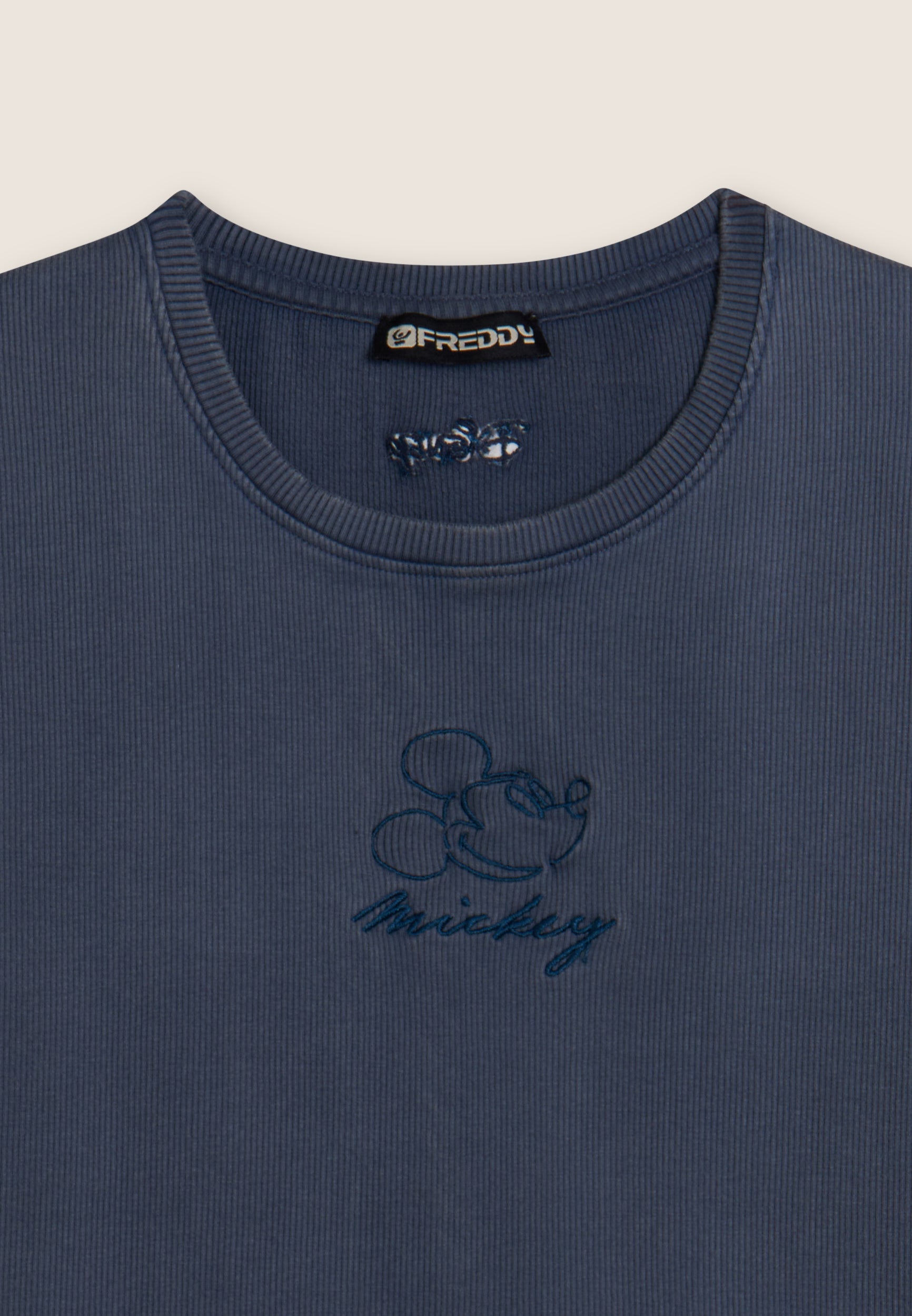 freddy-t-shirt-cropped-donna-in-costina-con-ricami-disney image 7