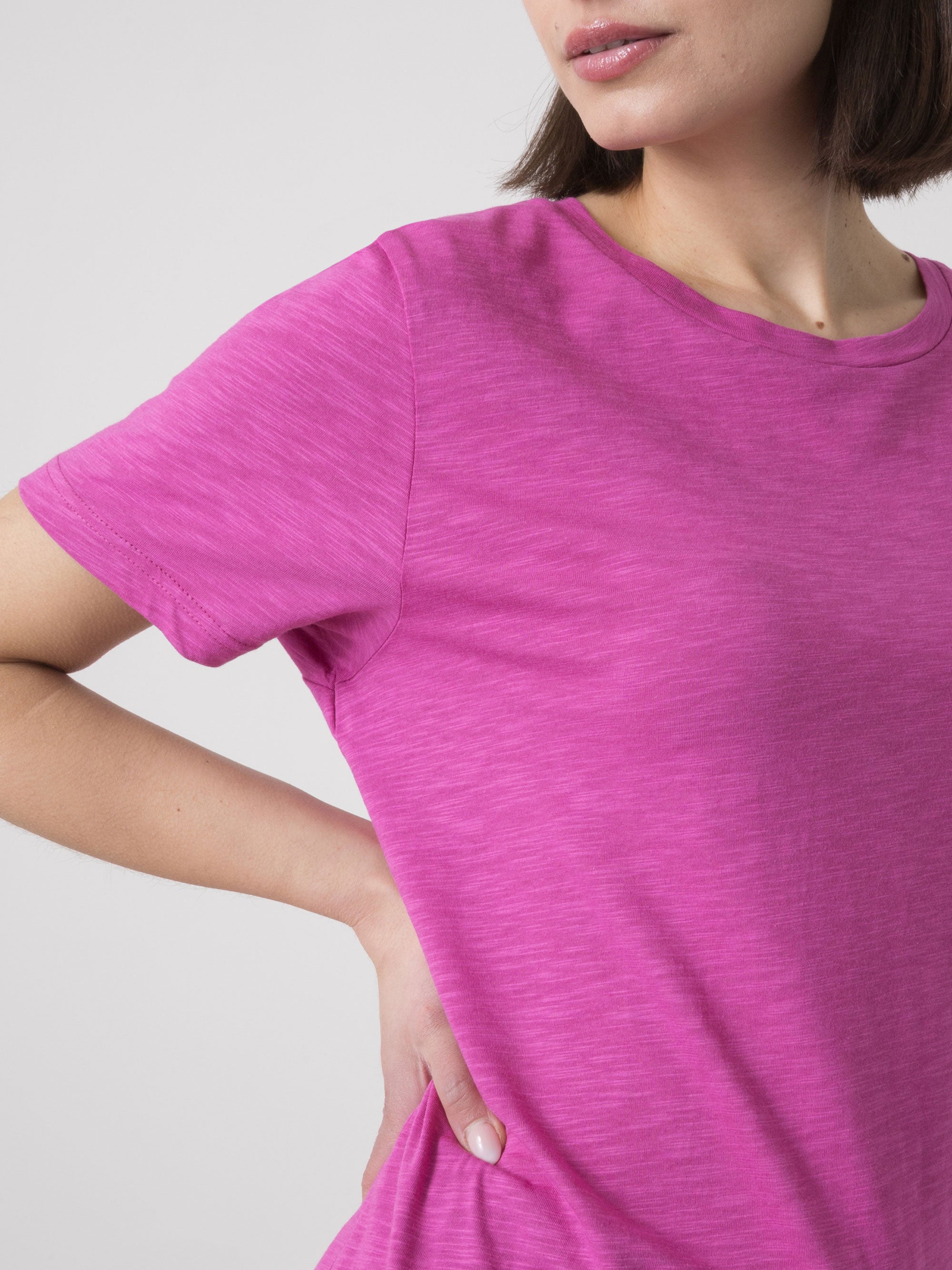 dimensione-danza-t-shirt-donna-in-slub-jersey-regular-fit-con-scollo-rotondo image 5
