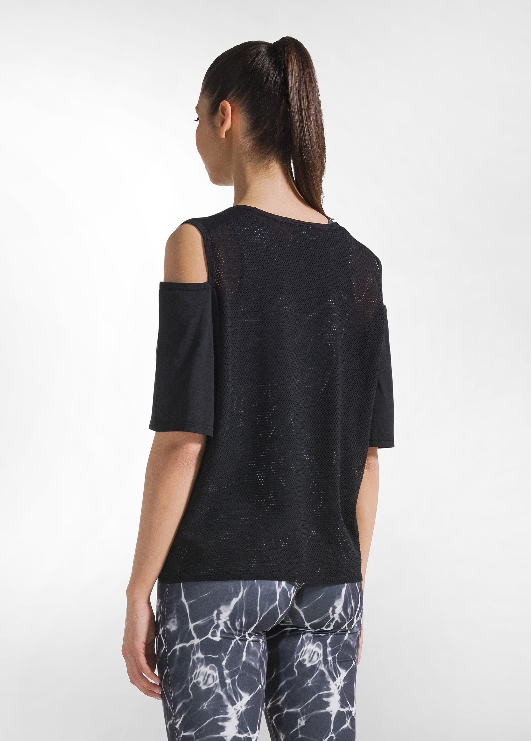 deha-t-shirt-in-jersey-con-dettagli-in-rete-nero image 2