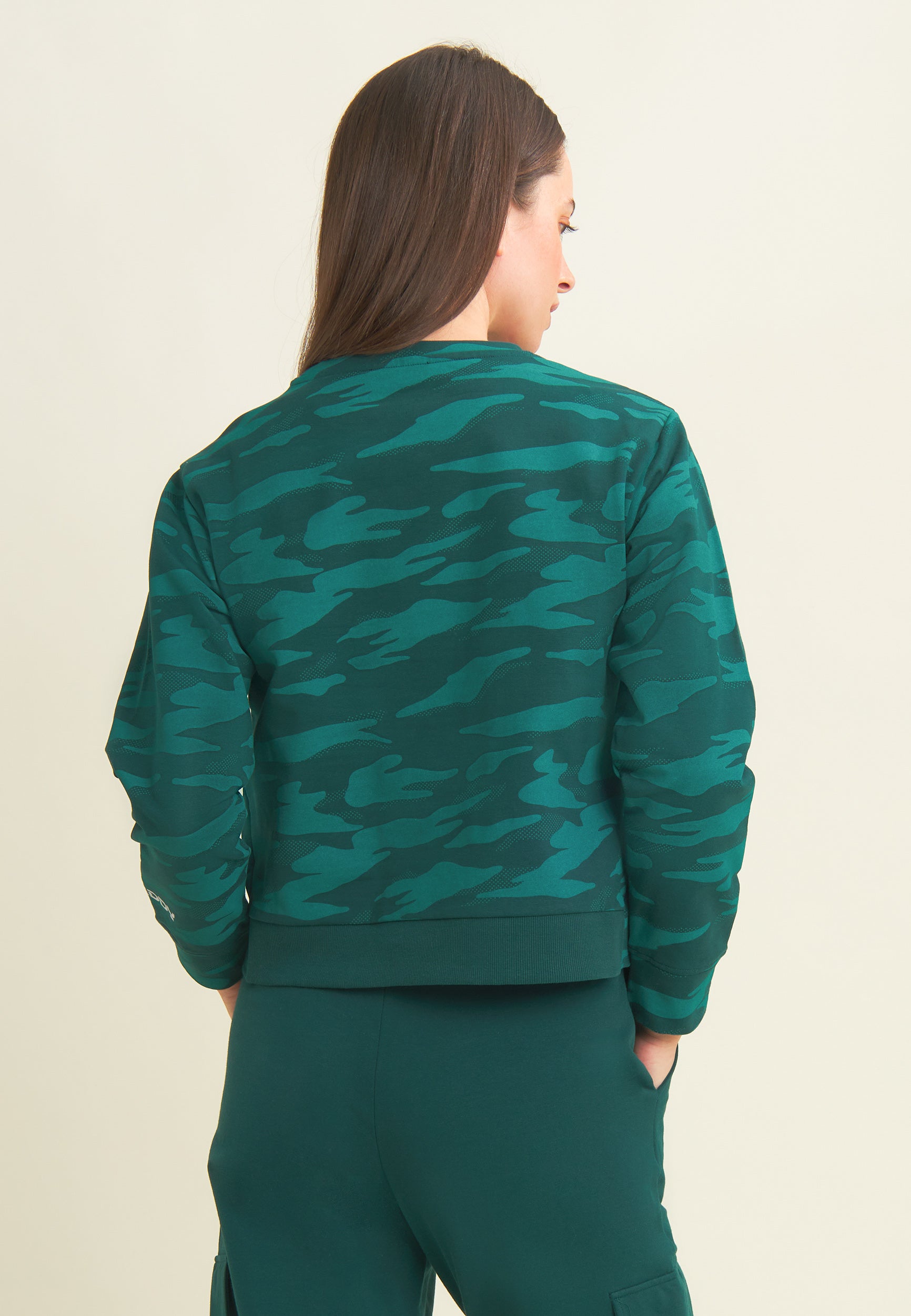 freddy-felpa-cropped-donna-girocollo-logo-perlato-camouflage image 3