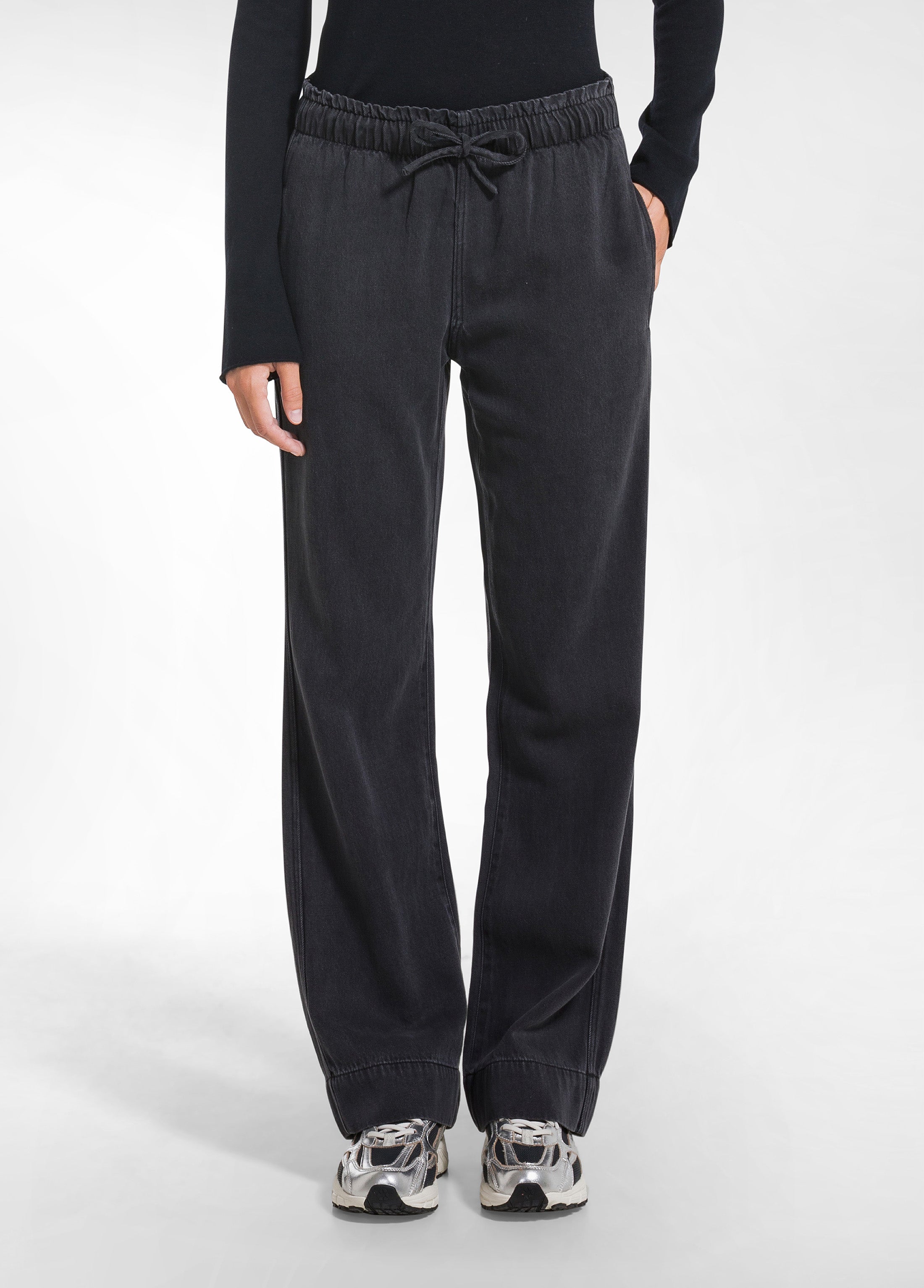 deha-d52418-pantaloni-denim-tencel-gamba-dritta-nero image 2
