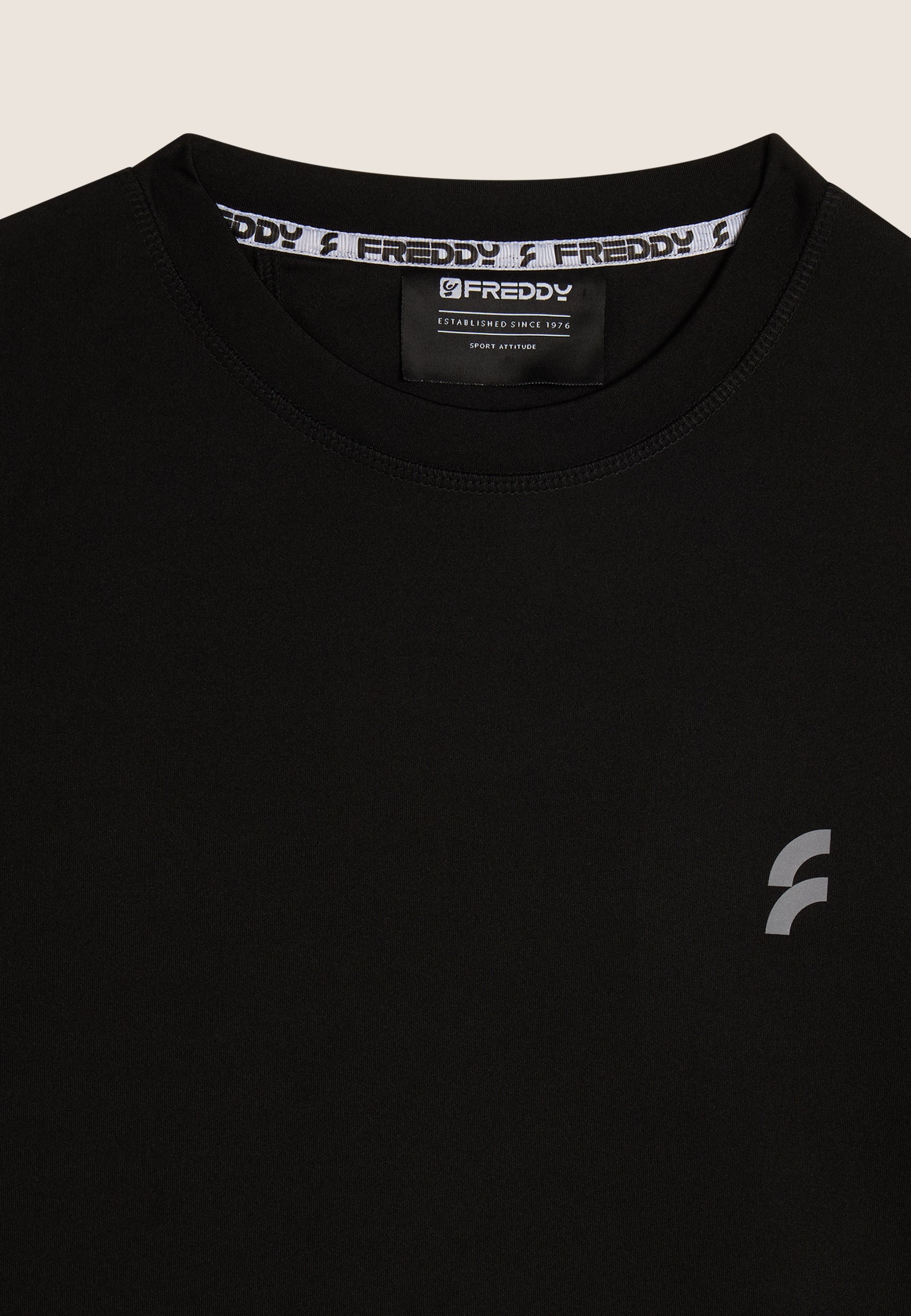 t-shirt-uomo-freddy-tessuto-tecnico-con-inserti-traspiranti image 3