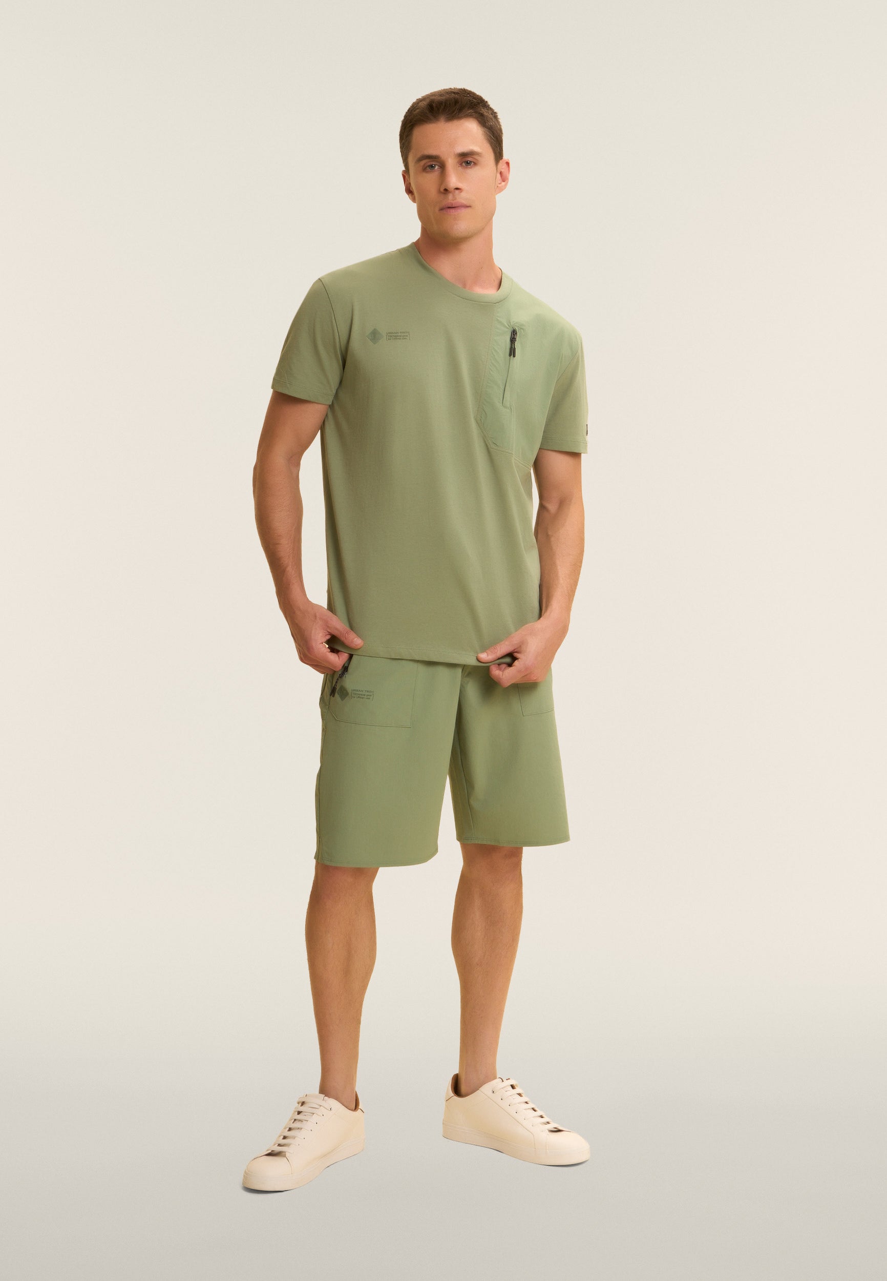 freddy-t-shirt-comfort-in-cotone-jersey-con-taschino-zip-e-inserti-rip-stop image 2