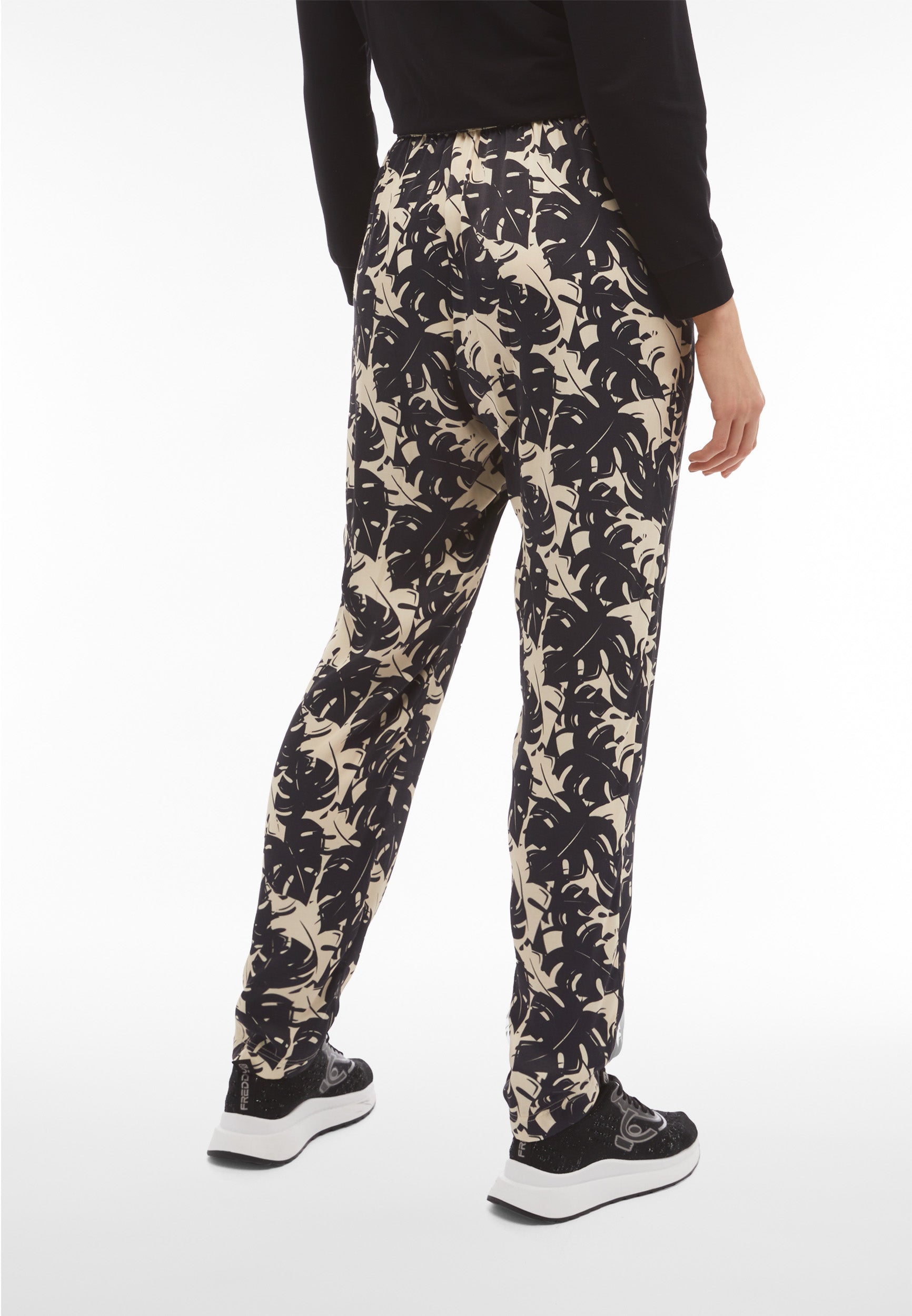 freddy-pantaloni-donna-in-satin-di-viscosa-fantasia-tropical image 3