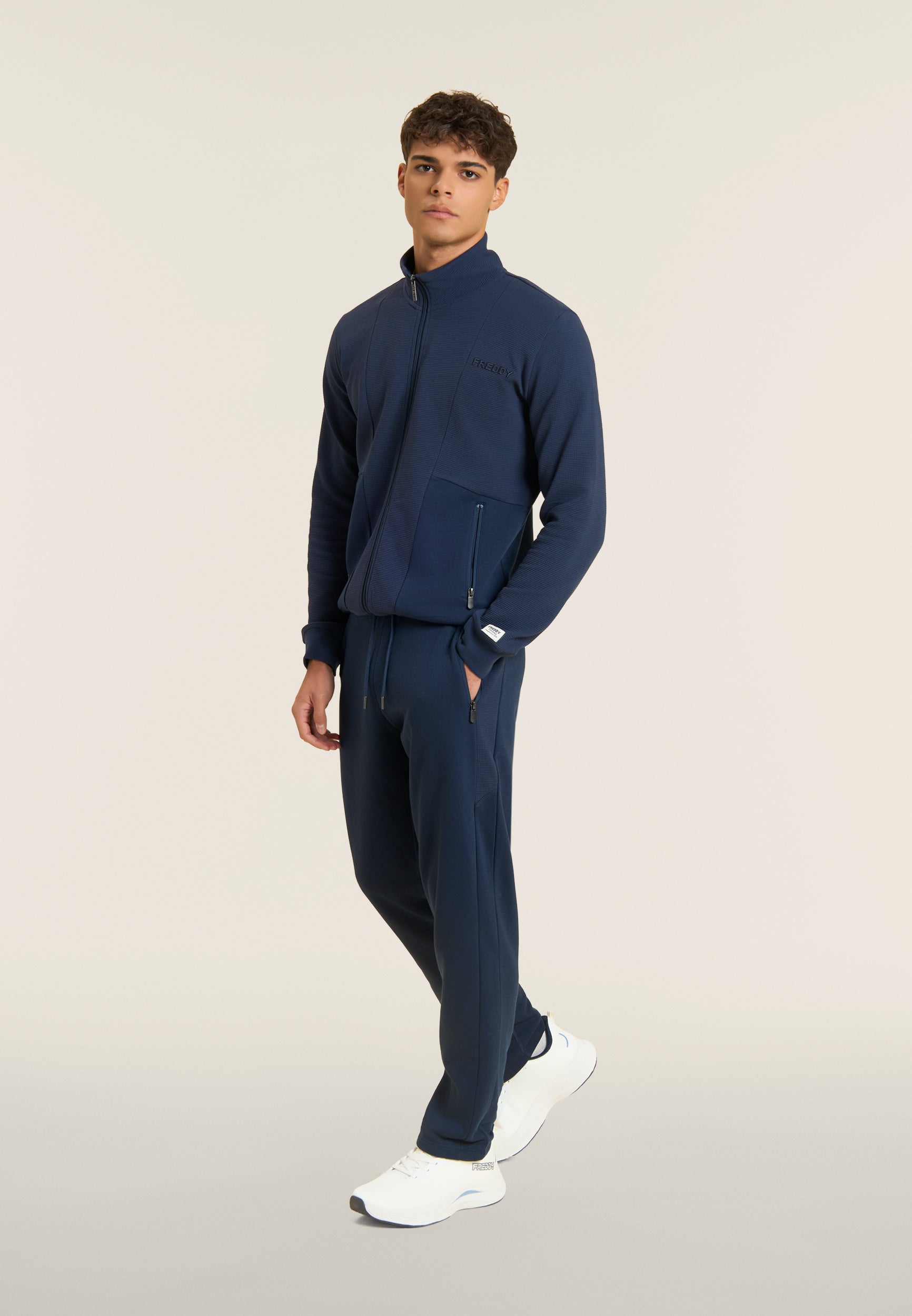 freddy-pantaloni-uomo-regular-felpa-con-inserti-a-quadretti-fondo-dritto image 2