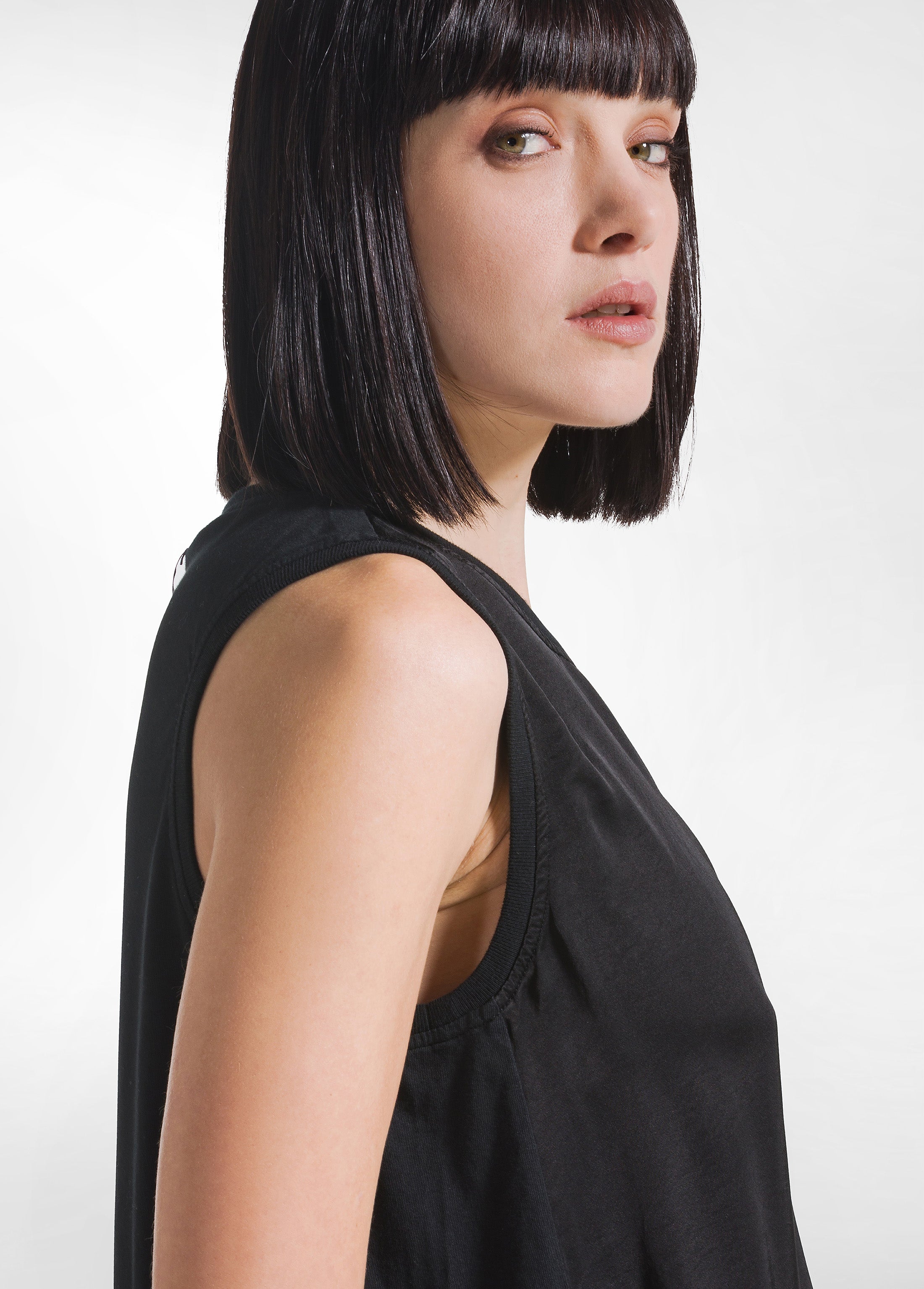 deha-top-in-satin-di-viscosa-con-dettaglio-arricciato-nero-d42460 image 3