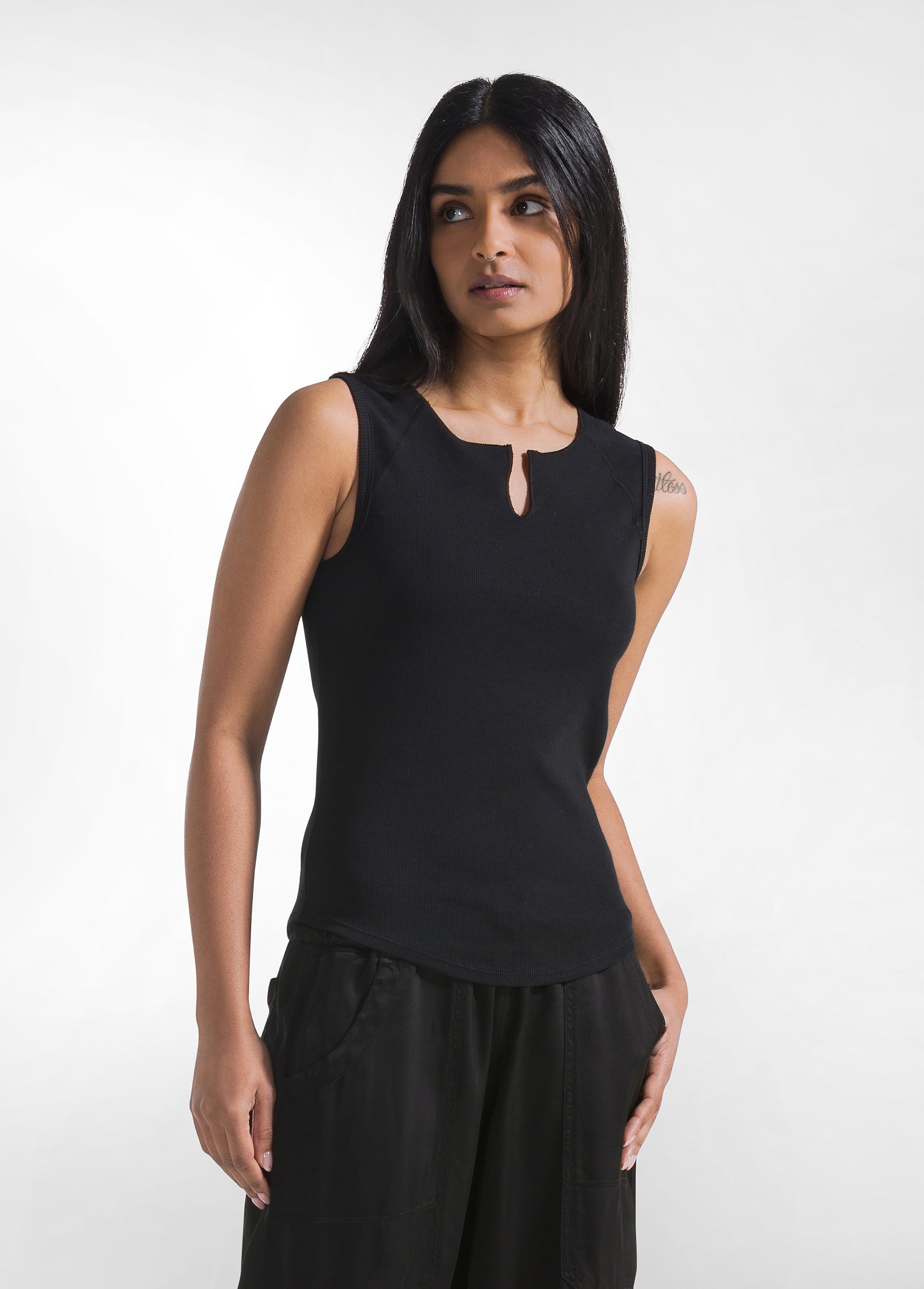 deha-canotta-a-costine-nero-top-donna-in-rib-jersey image 1