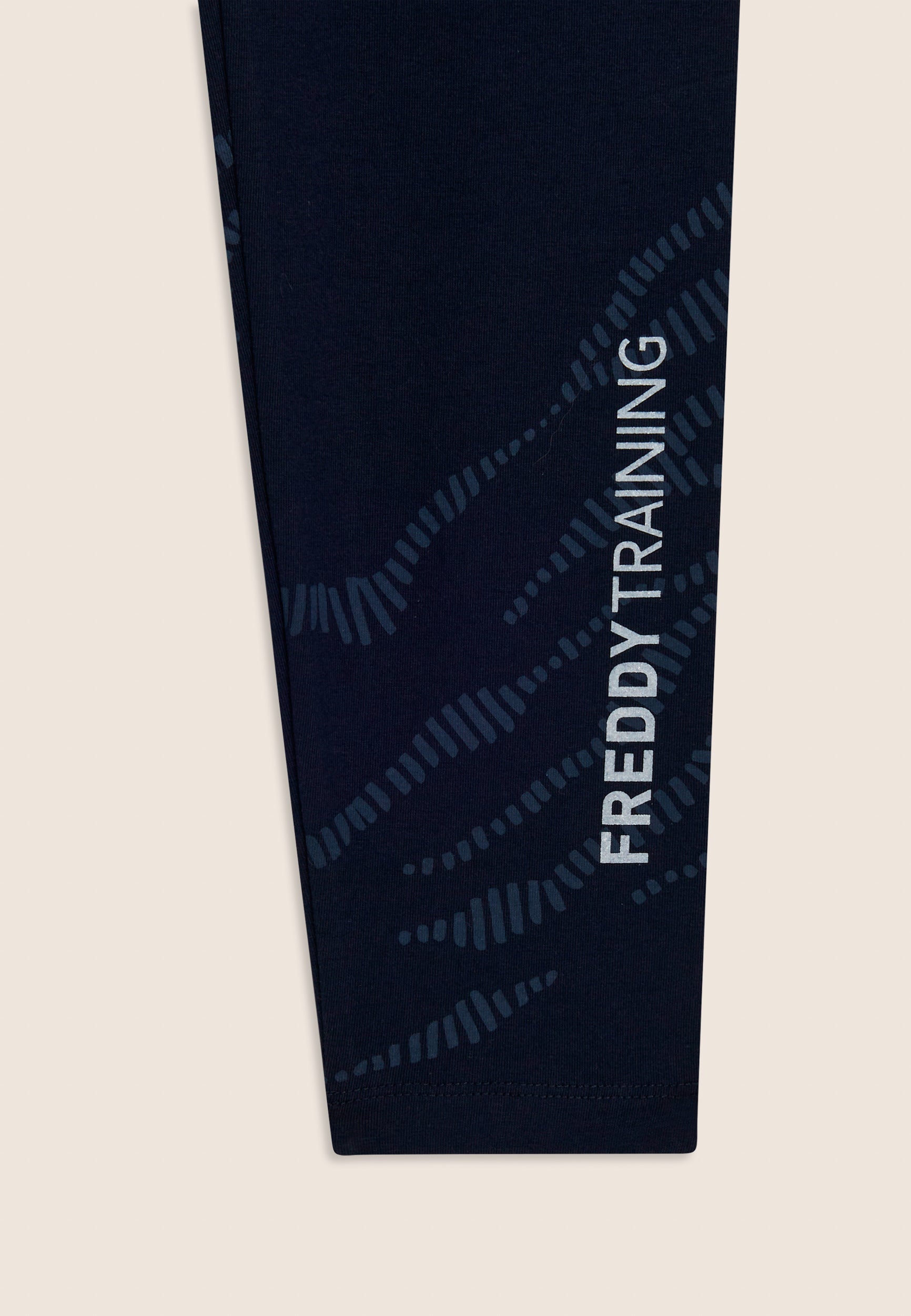 freddy-leggings-7-8-con-motivo-grafico-e-logo-glitter-sul-fondo image 8
