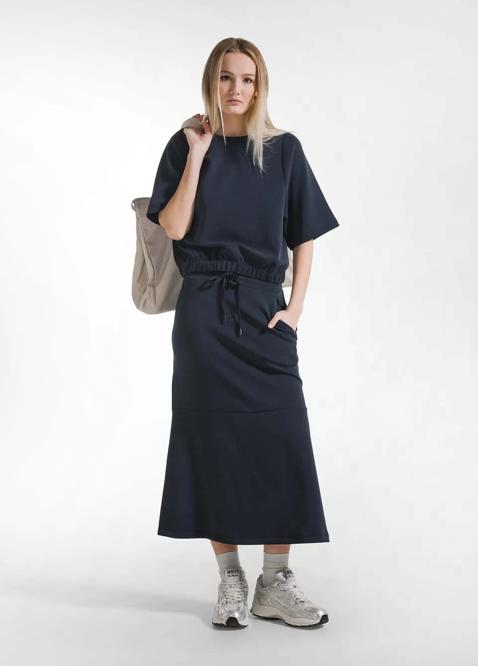 deha-d42325-gonna-svasata-in-modal-nero image 1