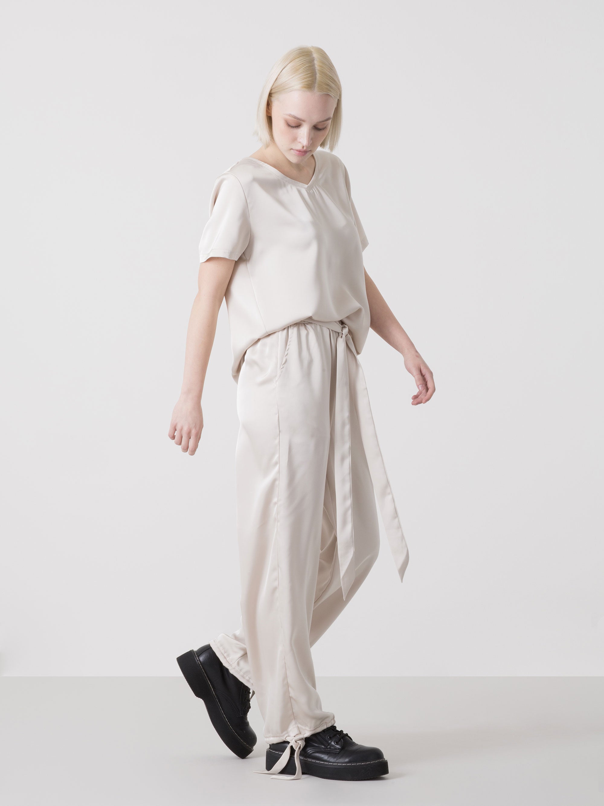 dimensione-danza-pantalone-donna-in-satin-con-vita-elasticizzata-e-fusciacca image 2