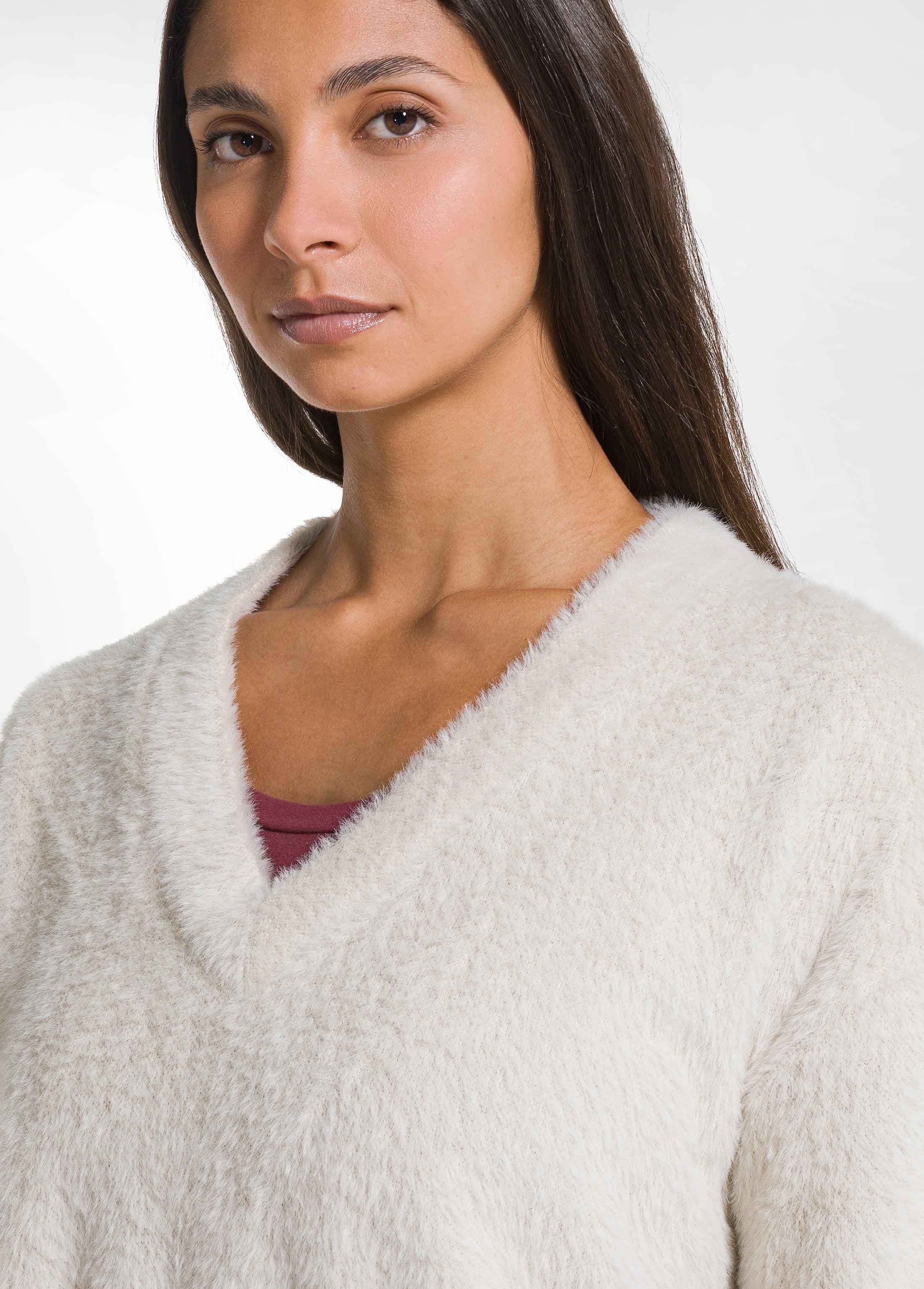 deha-felpa-in-pile-leggero-con-scollo-a-v-bianco image 3