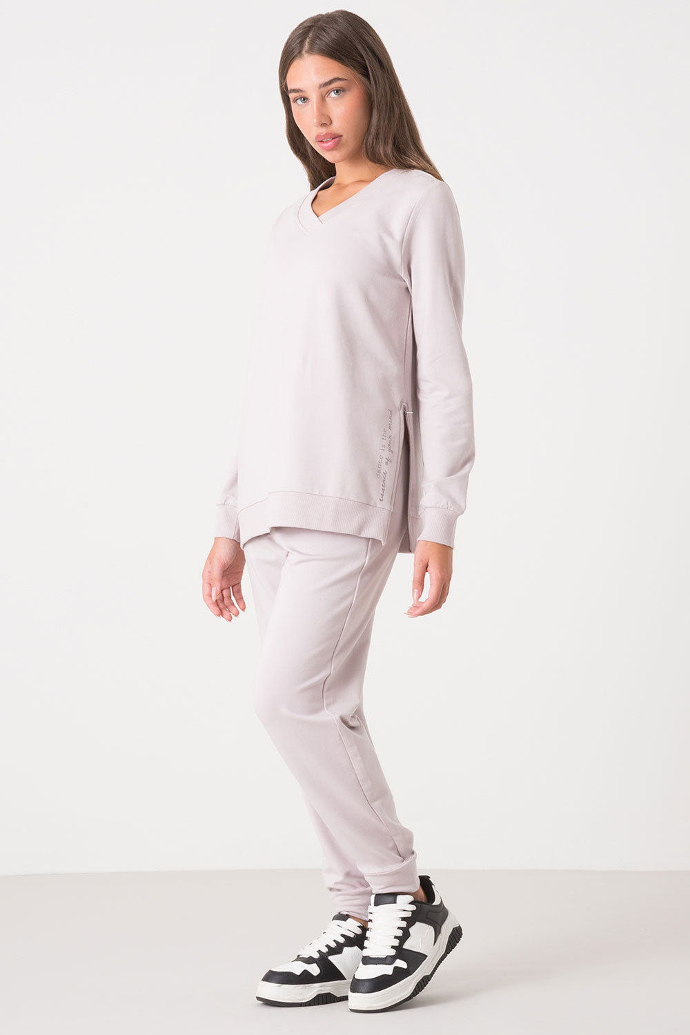 dimensione-danza-maxi-maglia-scollo-a-v-con-spacco-laterale-donna image 2