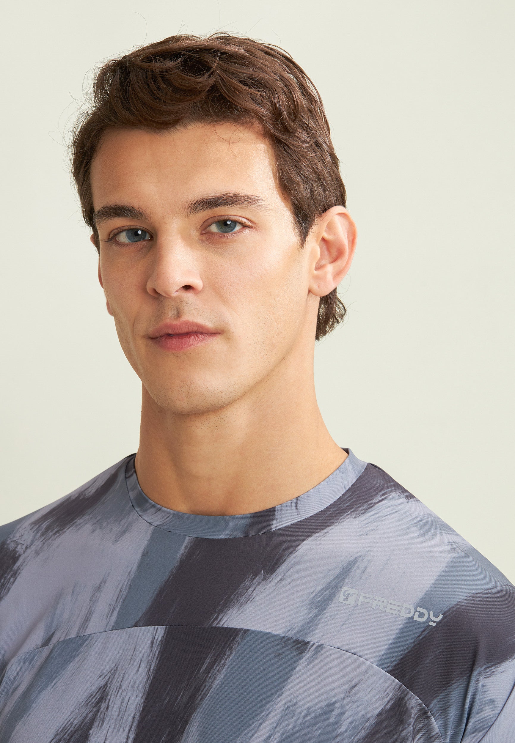 freddy-t-shirt-uomo-slim-tech-stampa-pennellata-manica-corta image 4