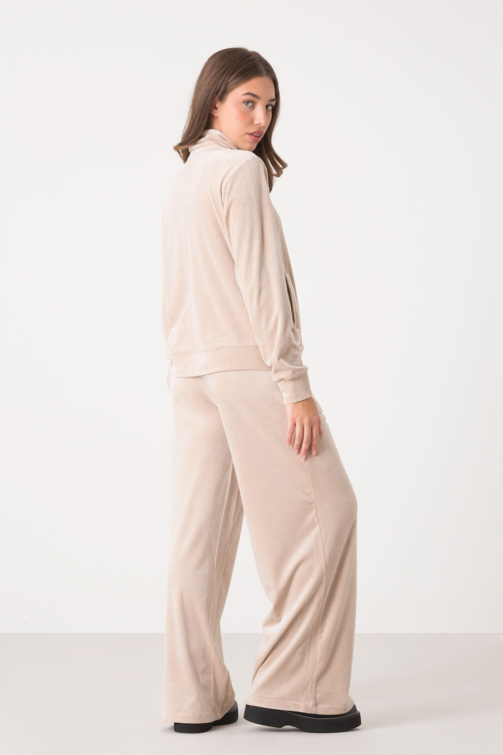 dimensione-danza-felpa-full-zip-donna-in-soft-ciniglia-collo-alto image 2