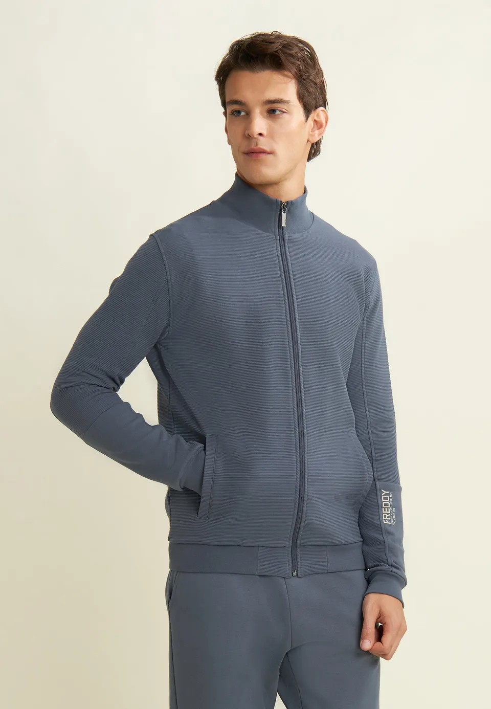 freddy-felpa-uomo-full-zip-rigata-con-grafica-sulla-manica image 1