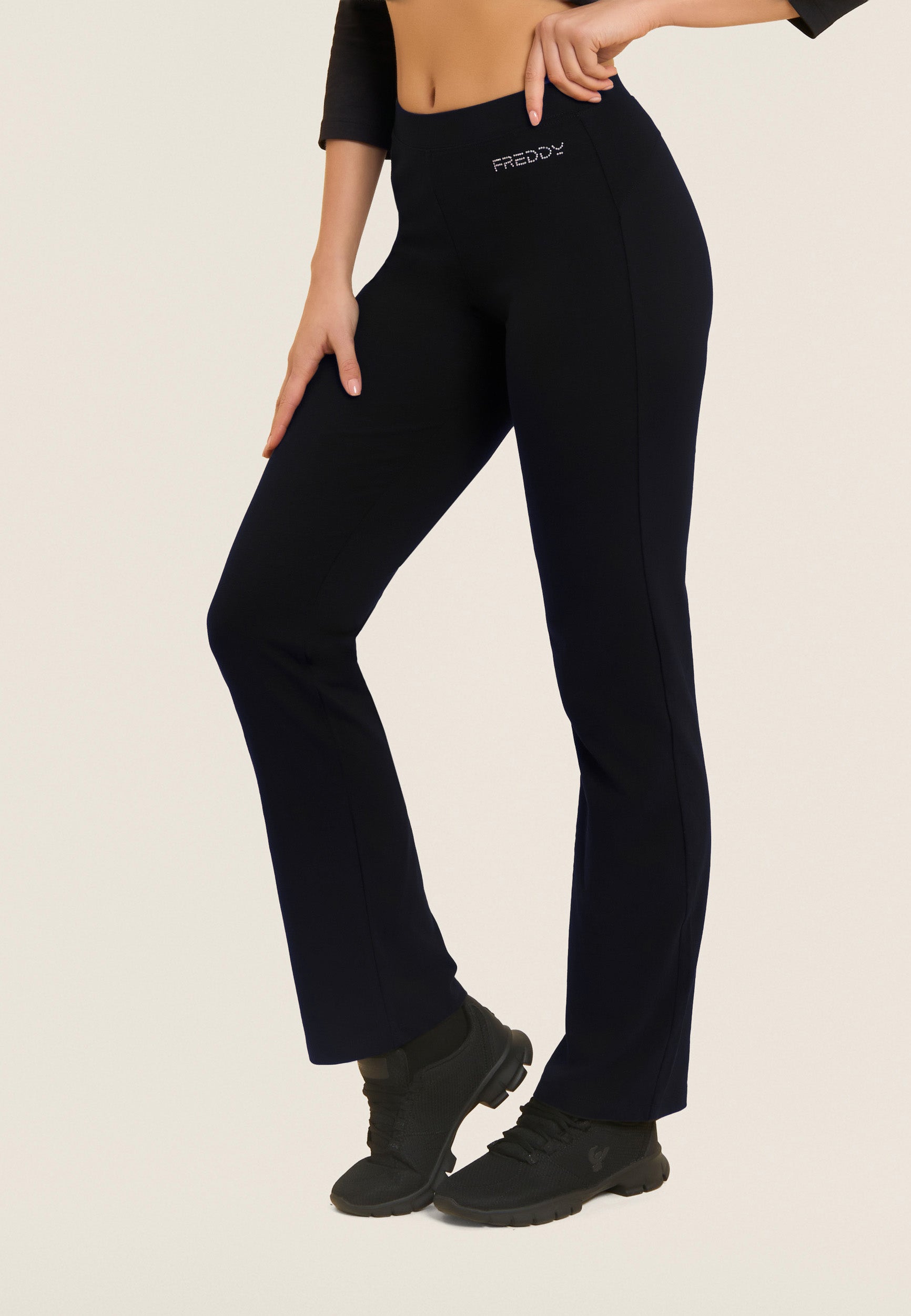 freddy-pantaloni-sportivi-gamba-dritta-con-cuciture-a-cuore image 1
